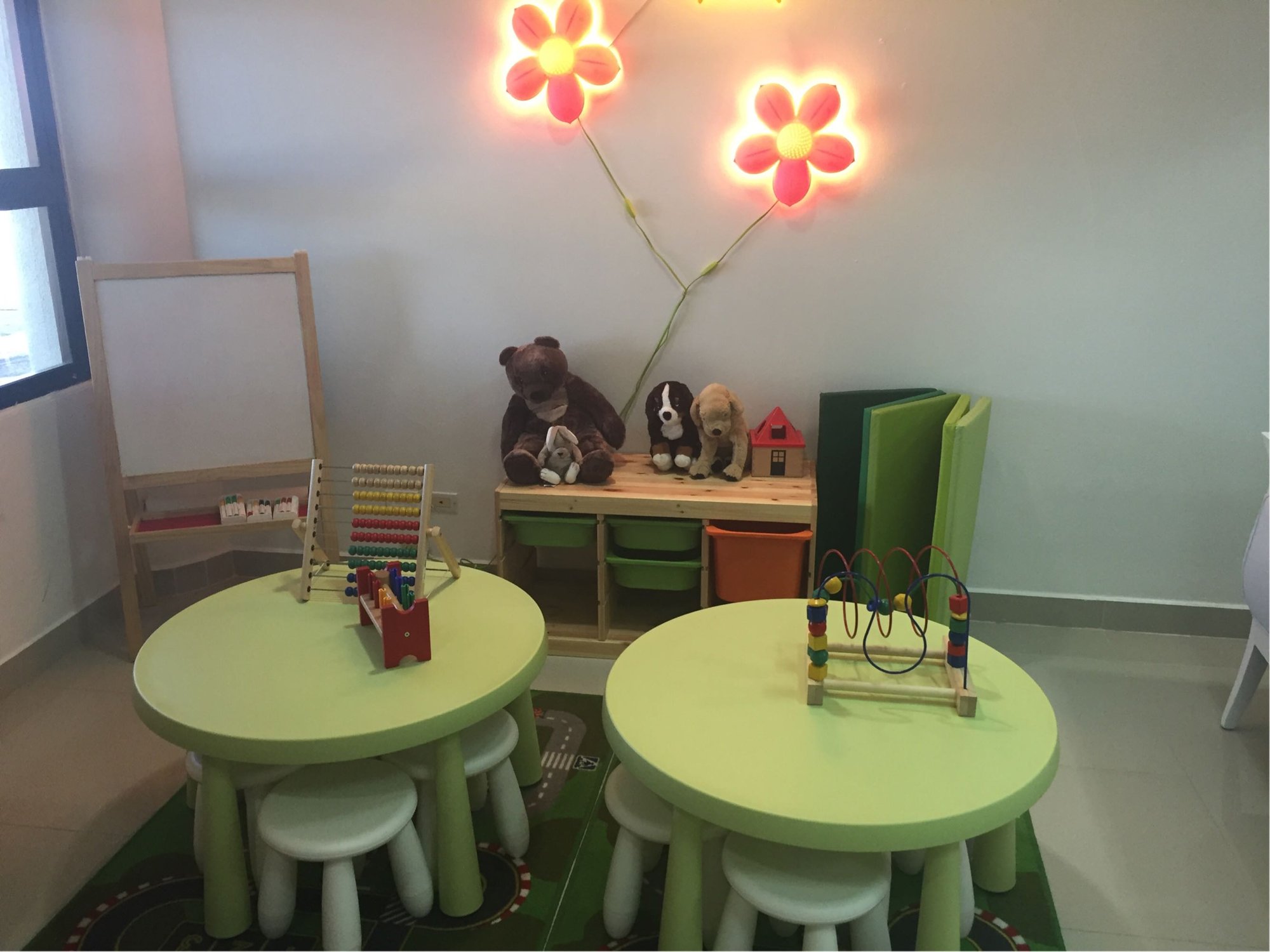 #4 of 5 images of Sala Ambar (Departures Lounge)