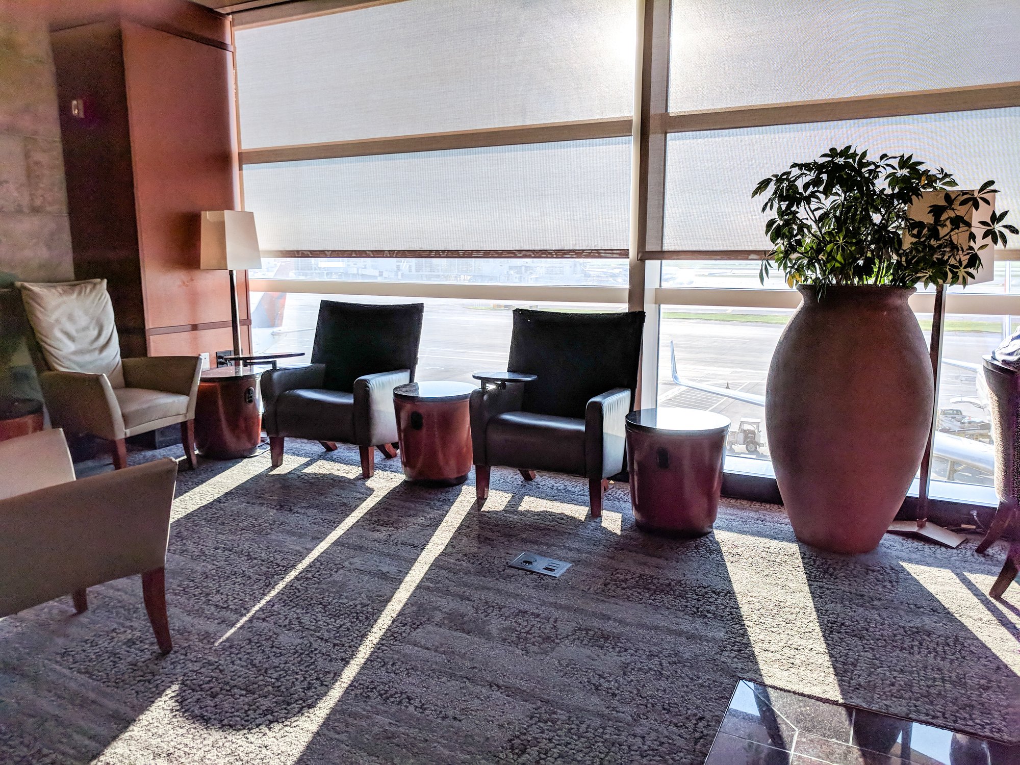 #2 of 5 images of Delta Sky Club (Gate A68)
