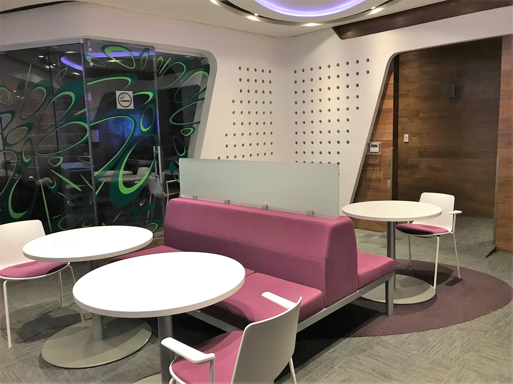 #5 of 5 images of VIP Lounge (East)