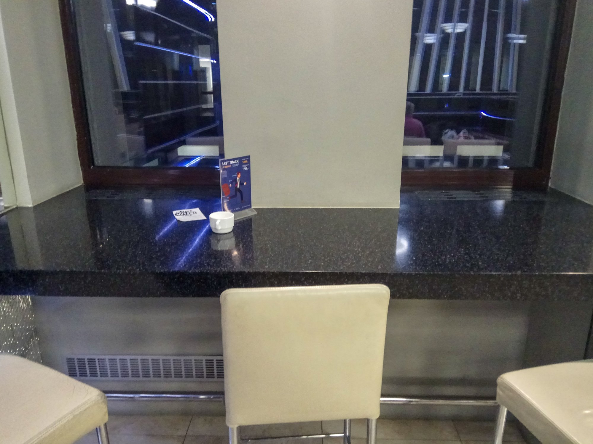 #4 of 5 images of Business Lounge