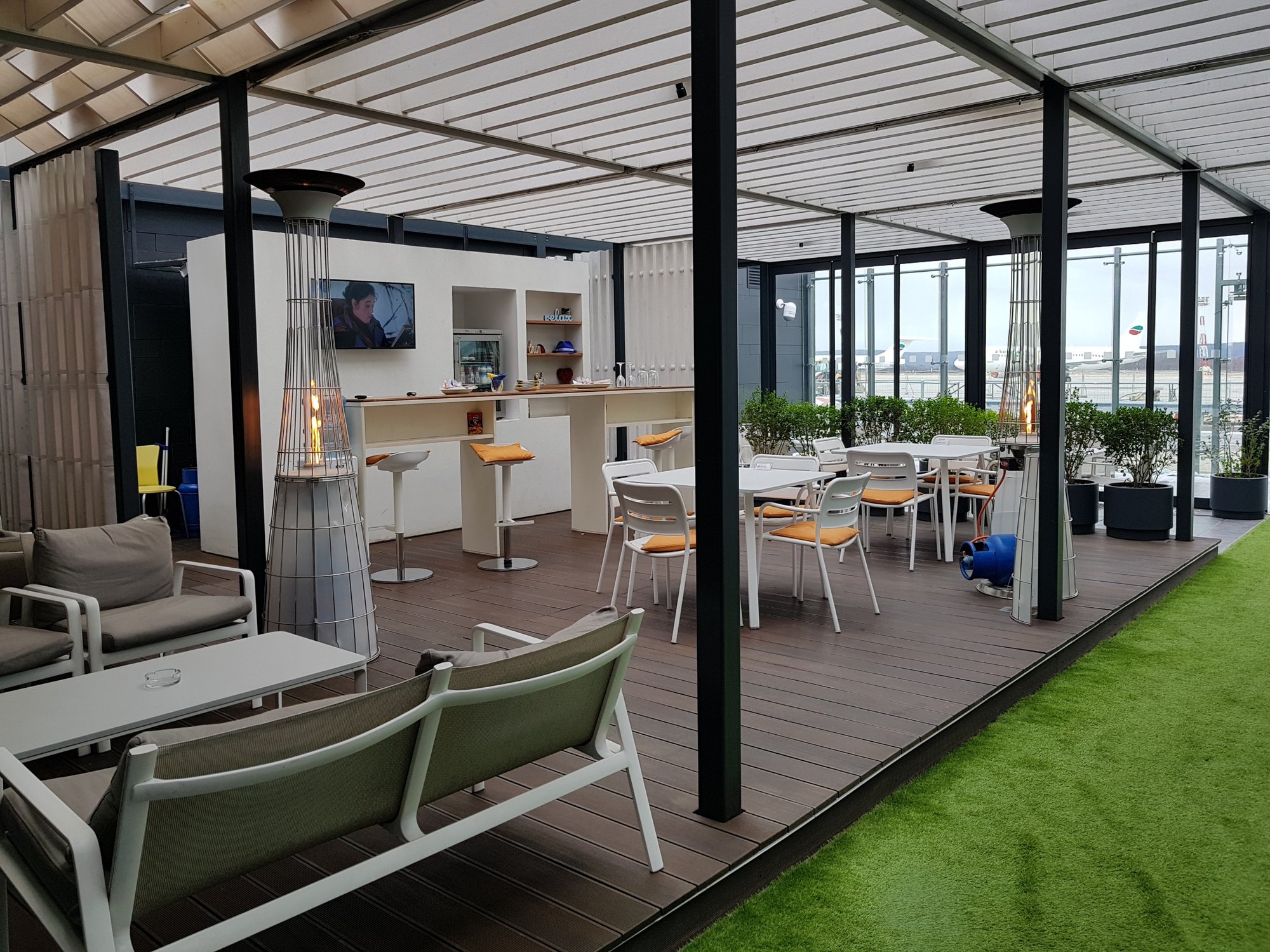 #4 of 5 images of VIP / Business Lounge