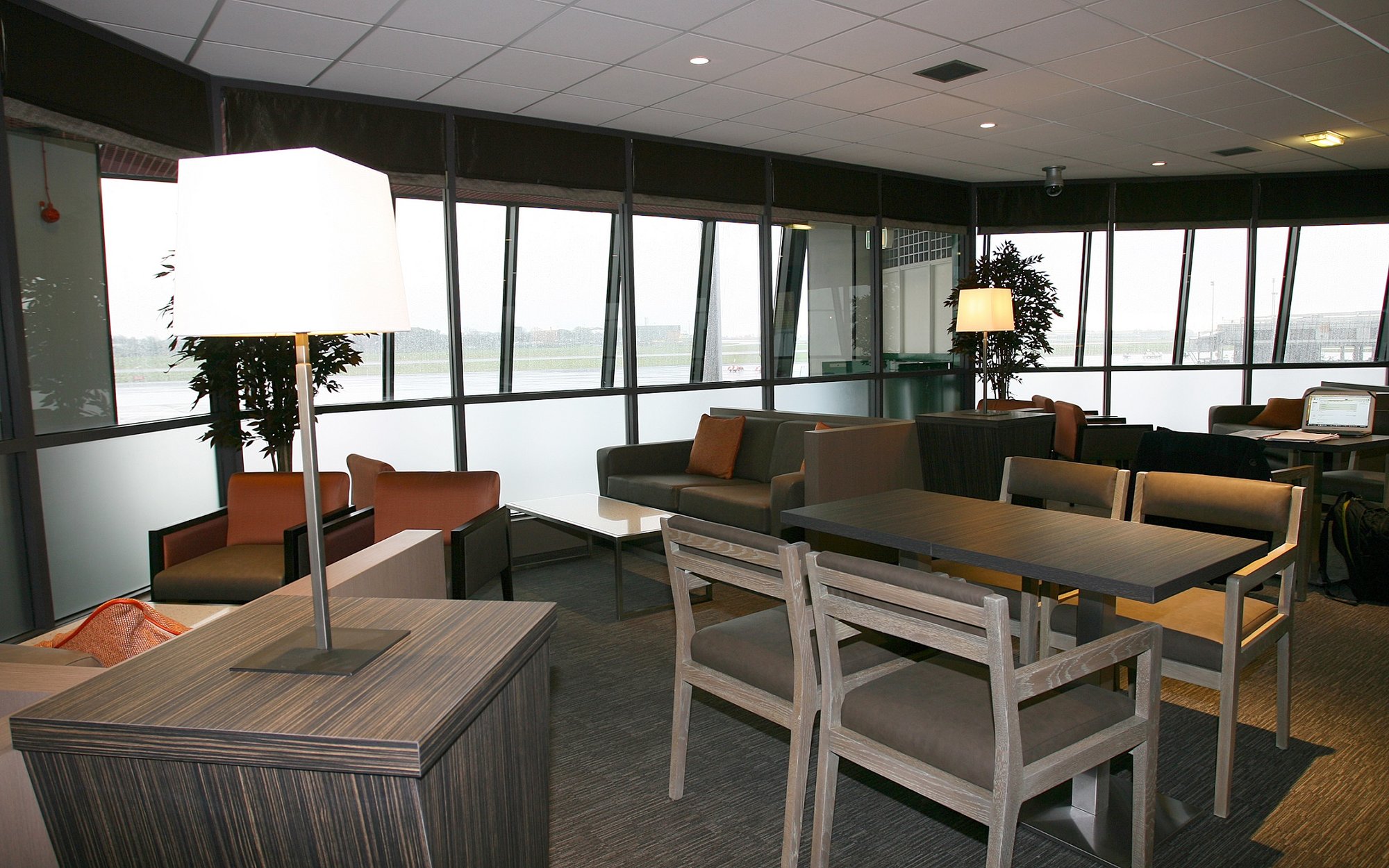 #4 of 5 images of Causeway Lounge