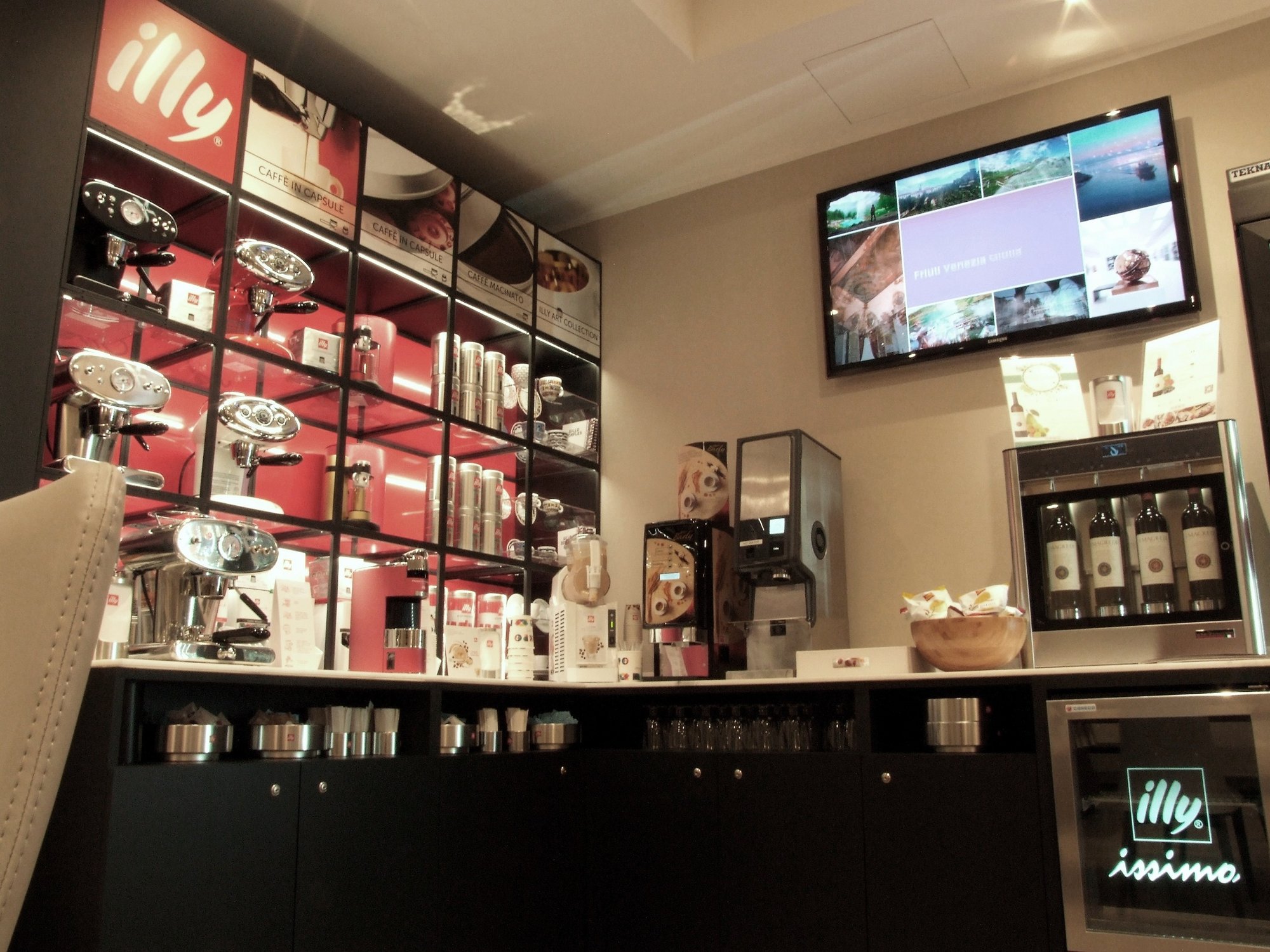 #2 of 5 images of Sala Calligaris