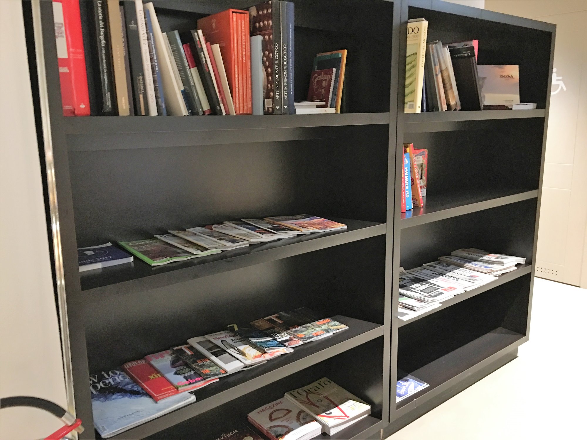 #4 of 5 images of VIP Club Lounge