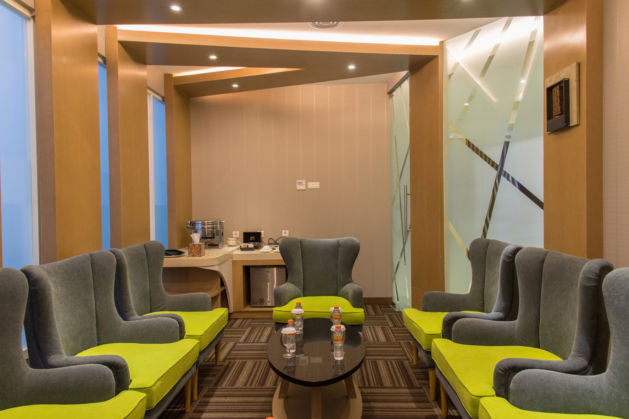 #2 of 5 images of Concordia Premier Lounge