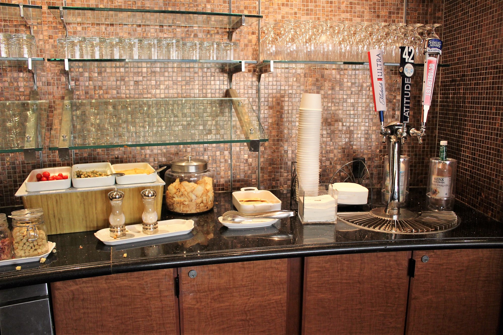 #4 of 5 images of Delta Sky Club (Gate A18)