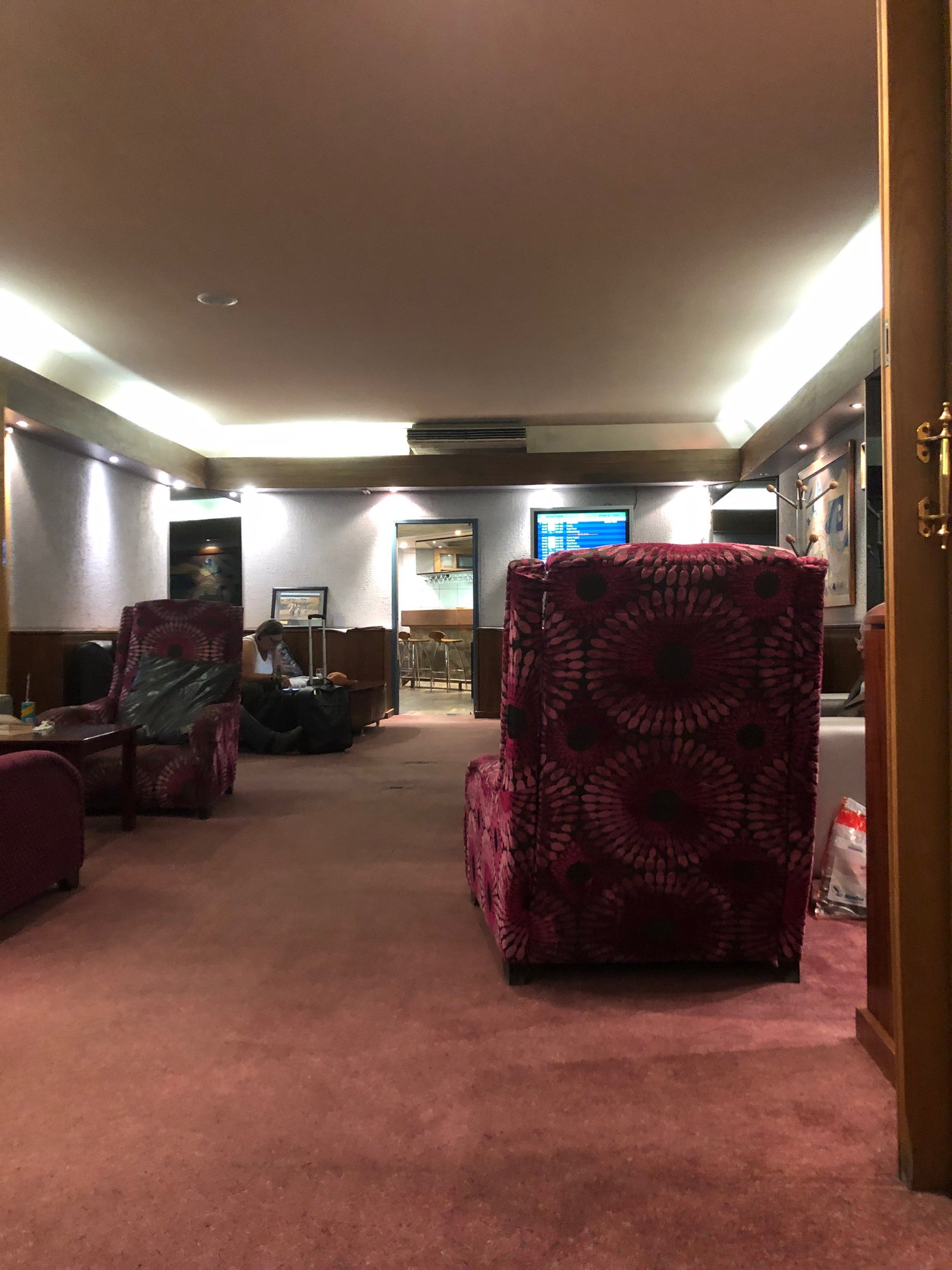 #3 of 3 images of Oshoto Lounge