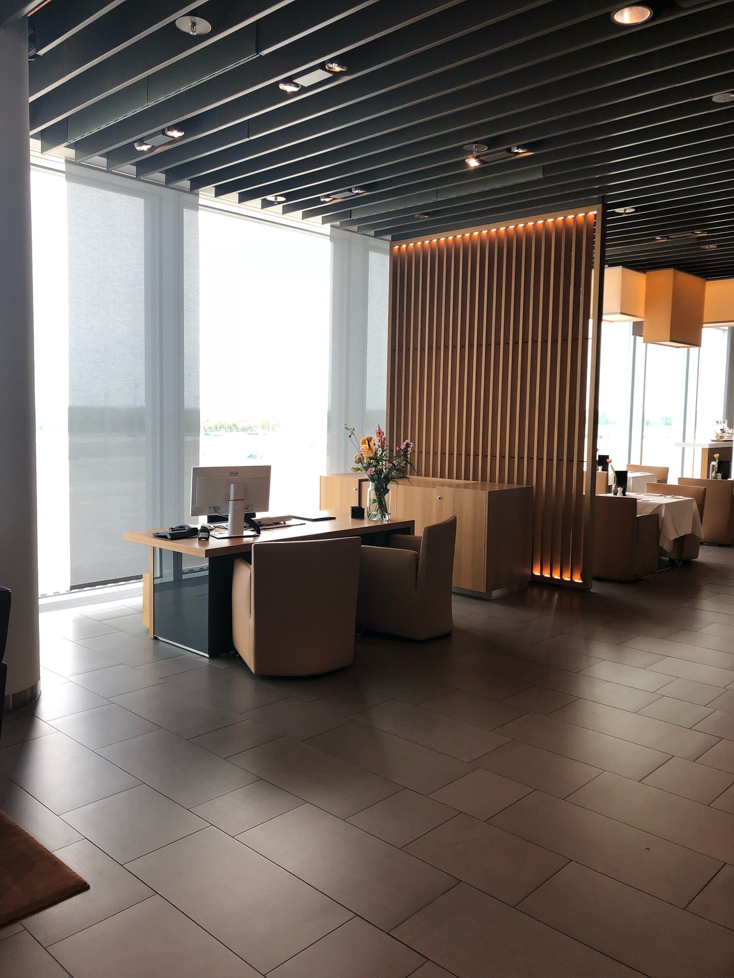 #4 of 5 images of Lufthansa First Class Lounge