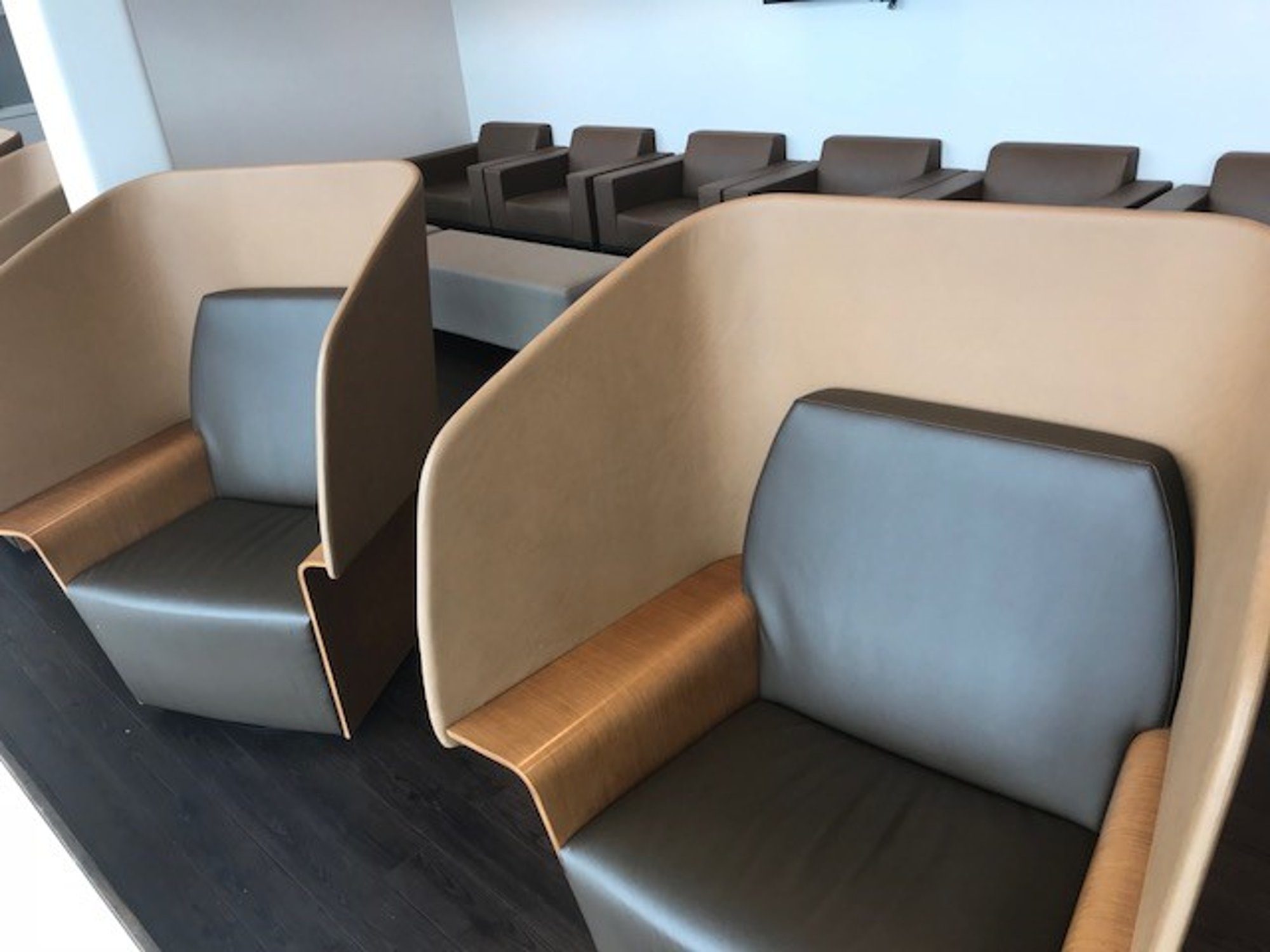#5 of 5 images of Wingtips Lounge (Temporarily Closed)