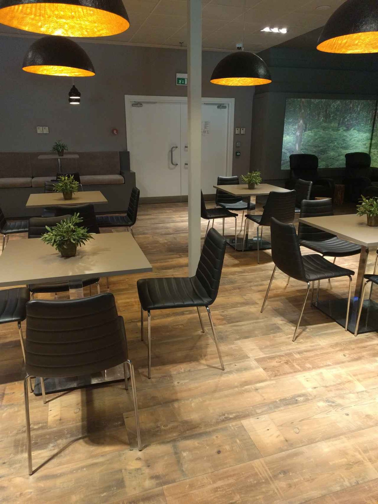 #2 of 5 images of Business Lounge (Temporarily Closed)