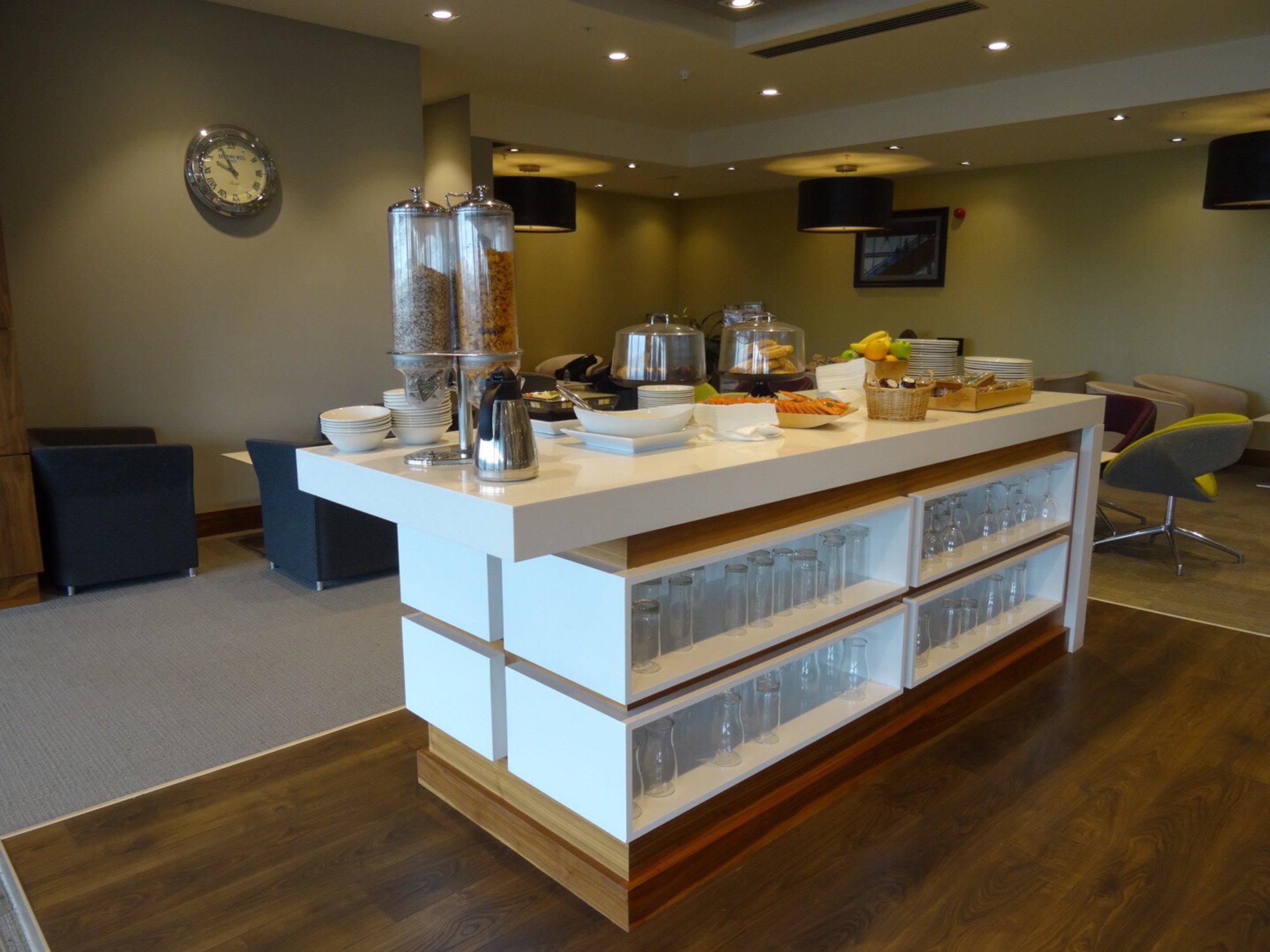 #2 of 5 images of T1 Lounge