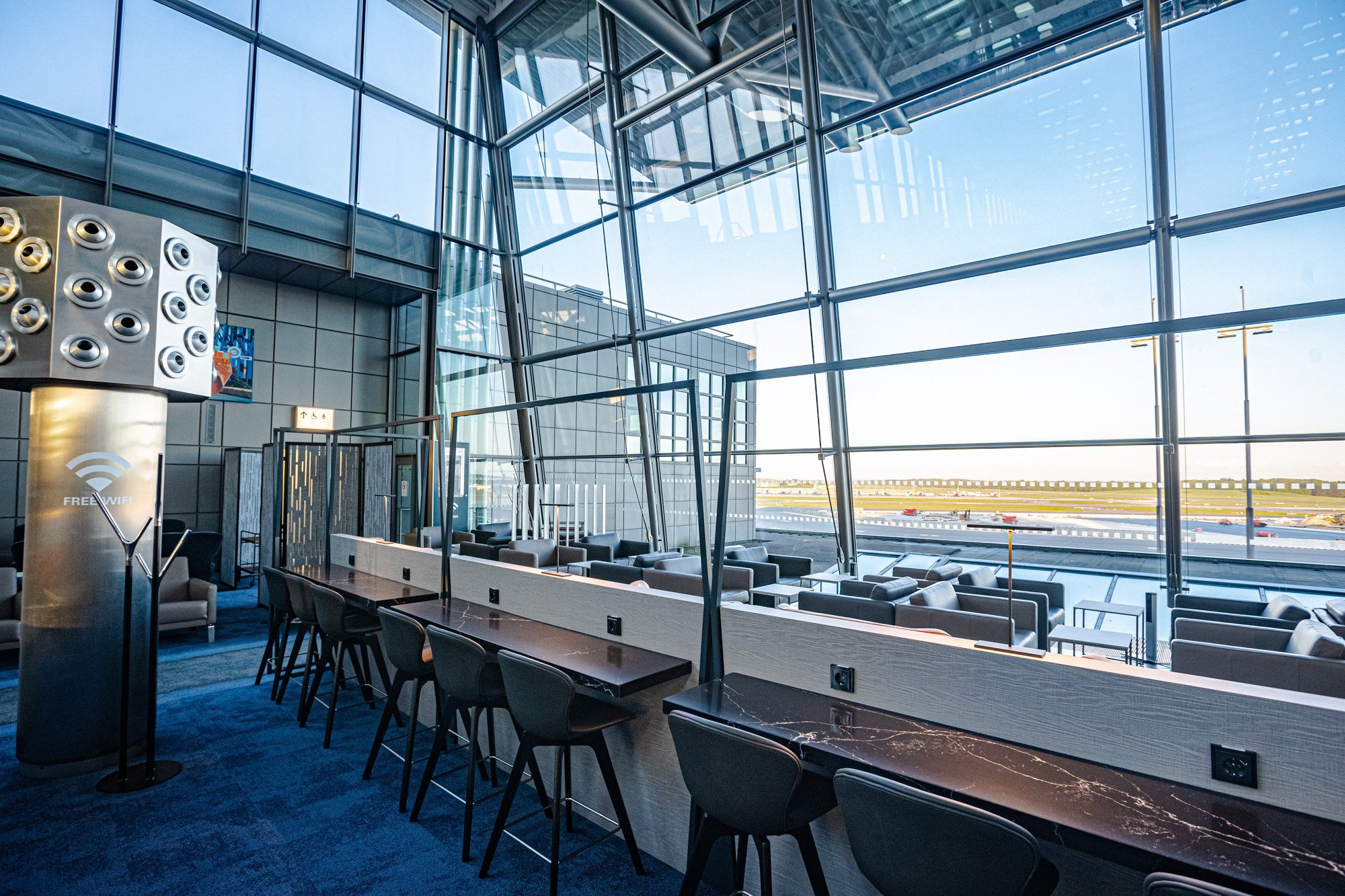 #3 of 5 images of Airport Lounge