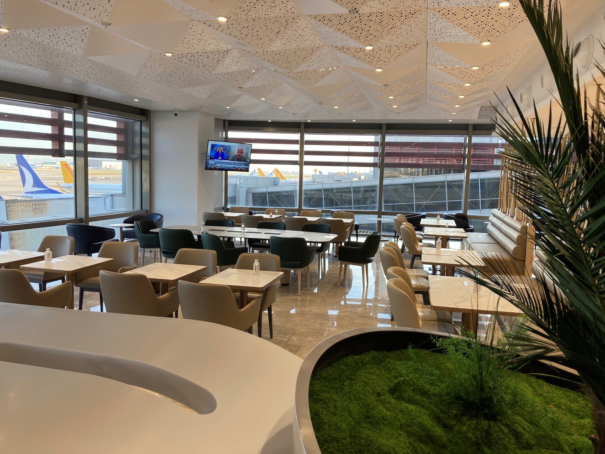 #1 of 5 images of Plaza Premium Lounge (Bosphorus)