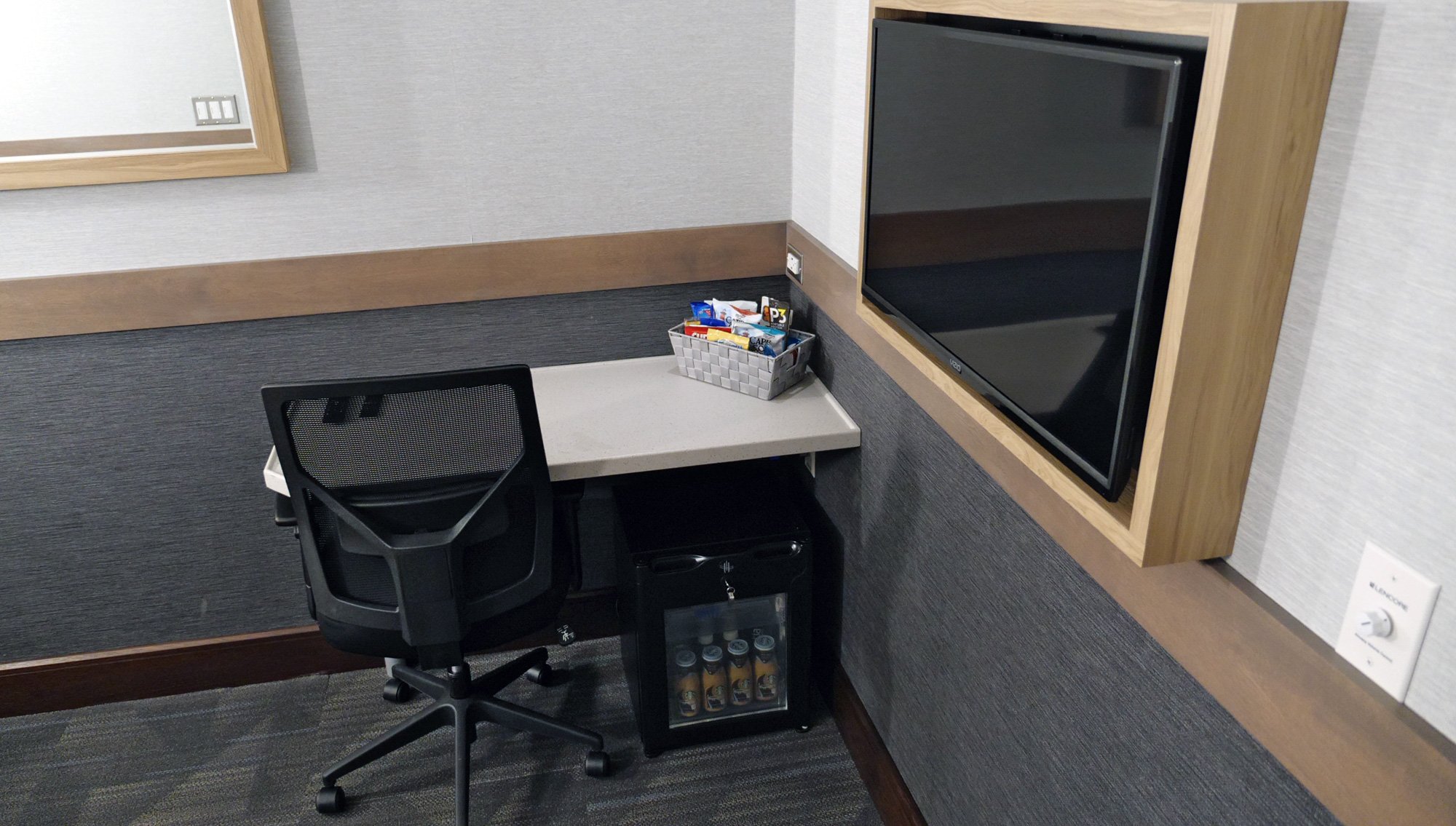 #2 of 5 images of Minute Suites