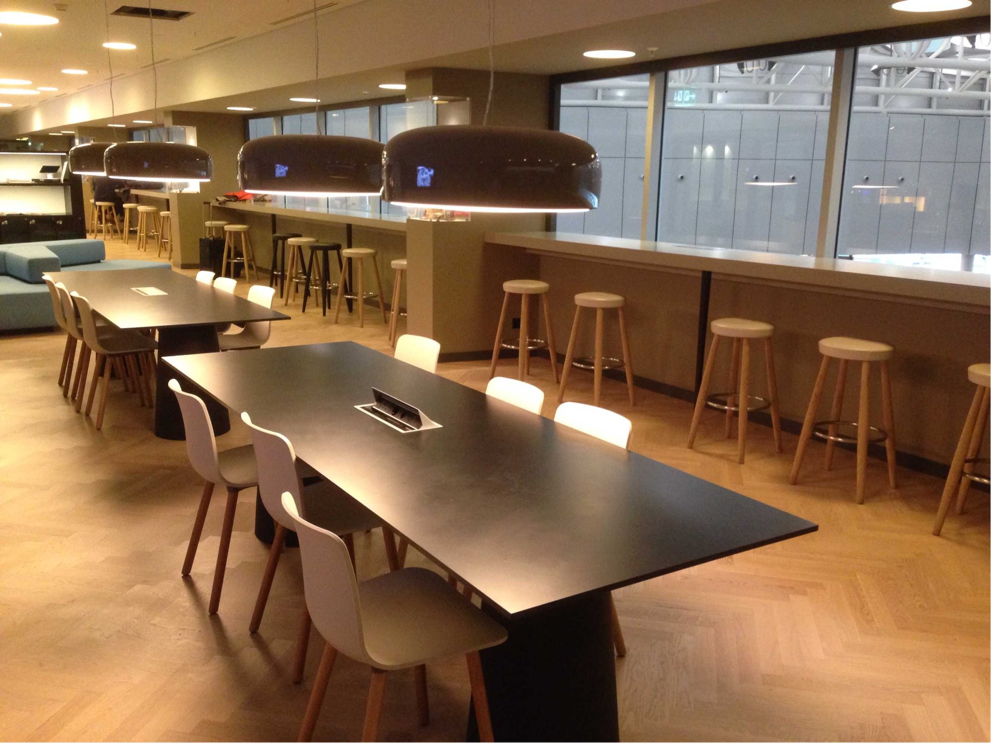 #1 of 5 images of Aspire Lounge