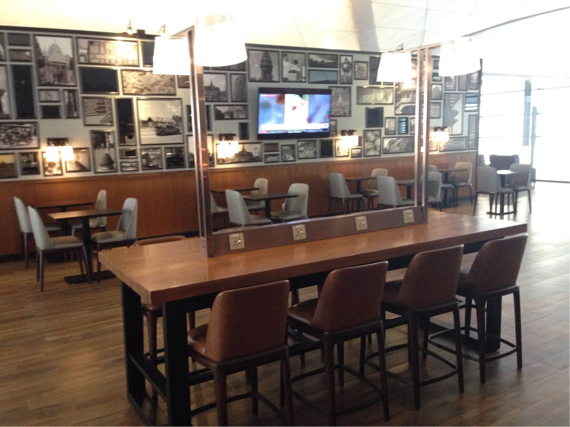 #2 of 5 images of Plaza Premium Lounge