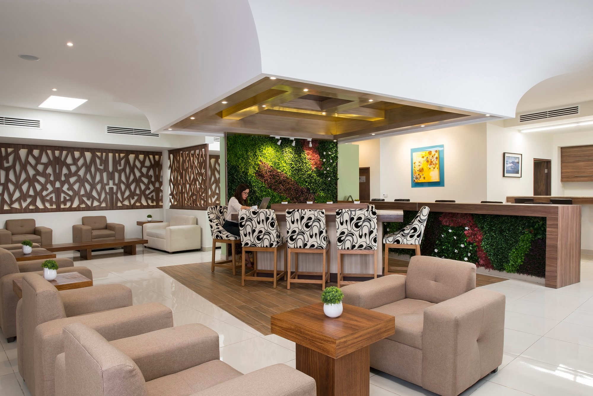 #3 of 5 images of OMA Premium Lounge