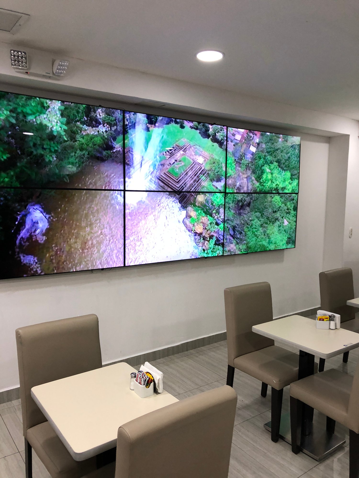 #1 of 5 images of Aeroconnections VIP Lounge