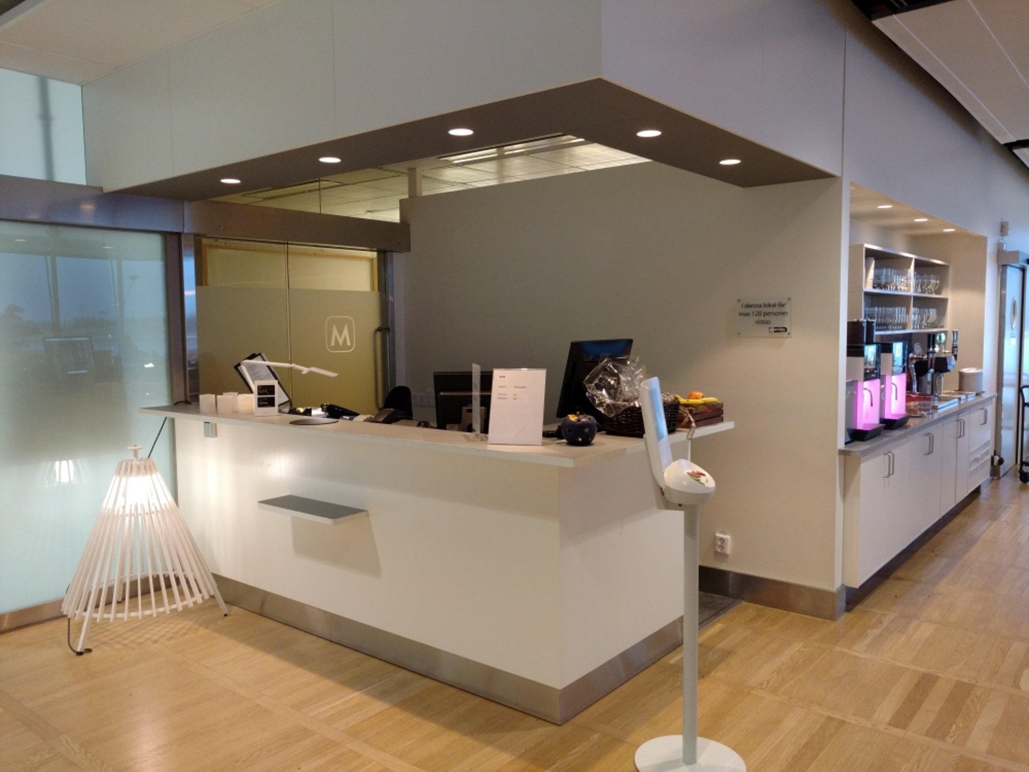 #5 of 5 images of MENZIES BUSINESS LOUNGE
