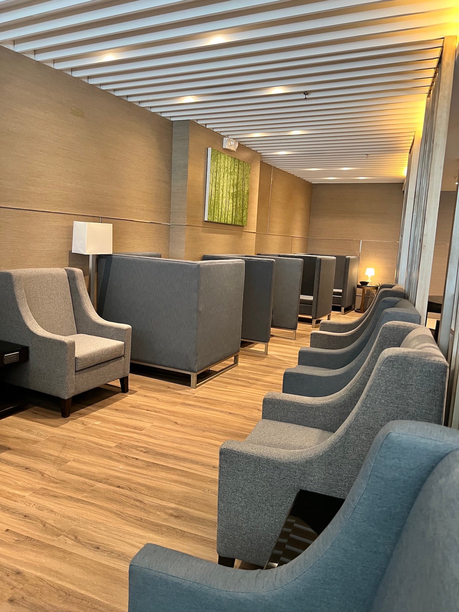 #4 of 5 images of A-Lounge