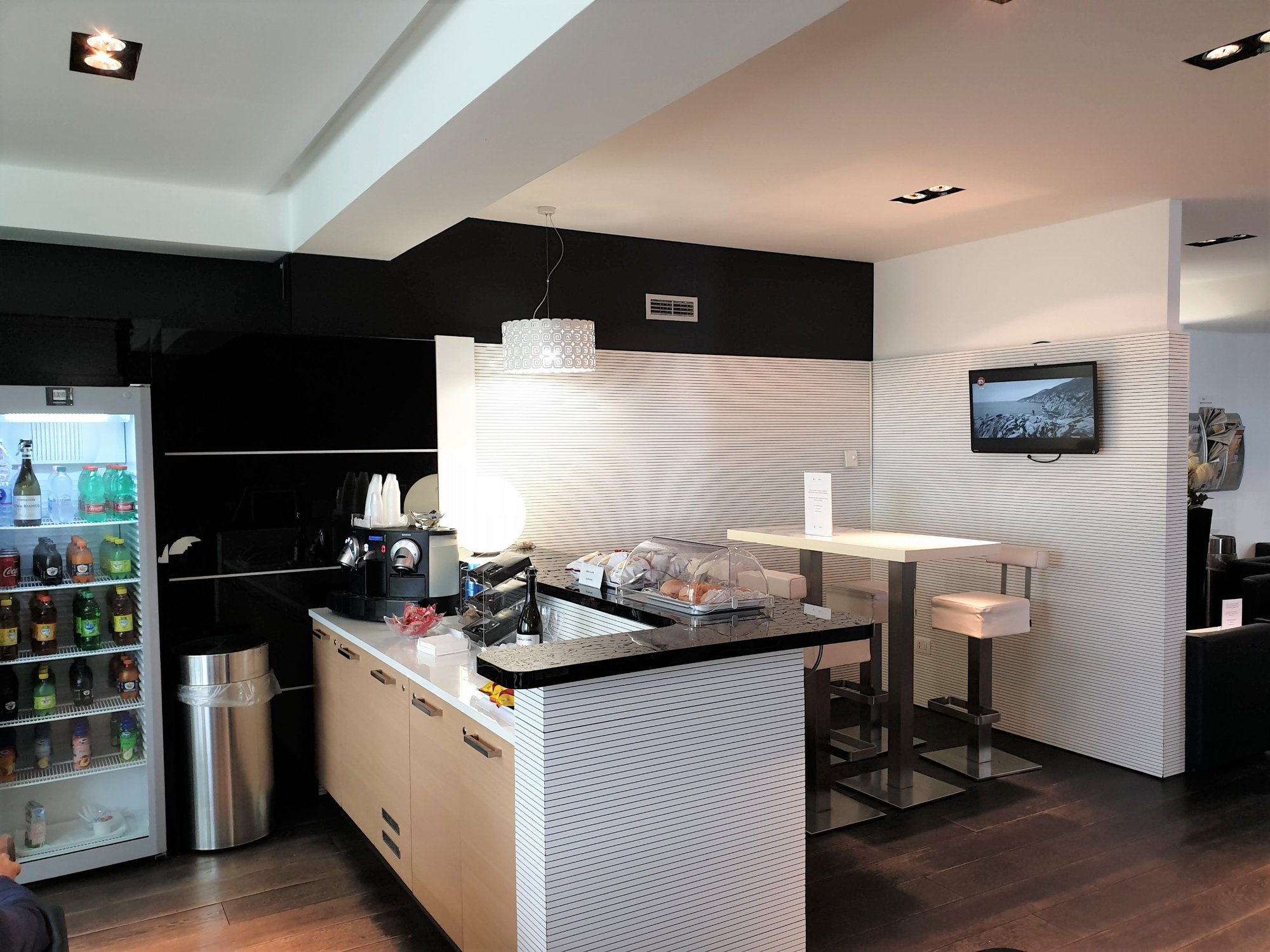 #1 of 5 images of Salon V.I.P. Sac