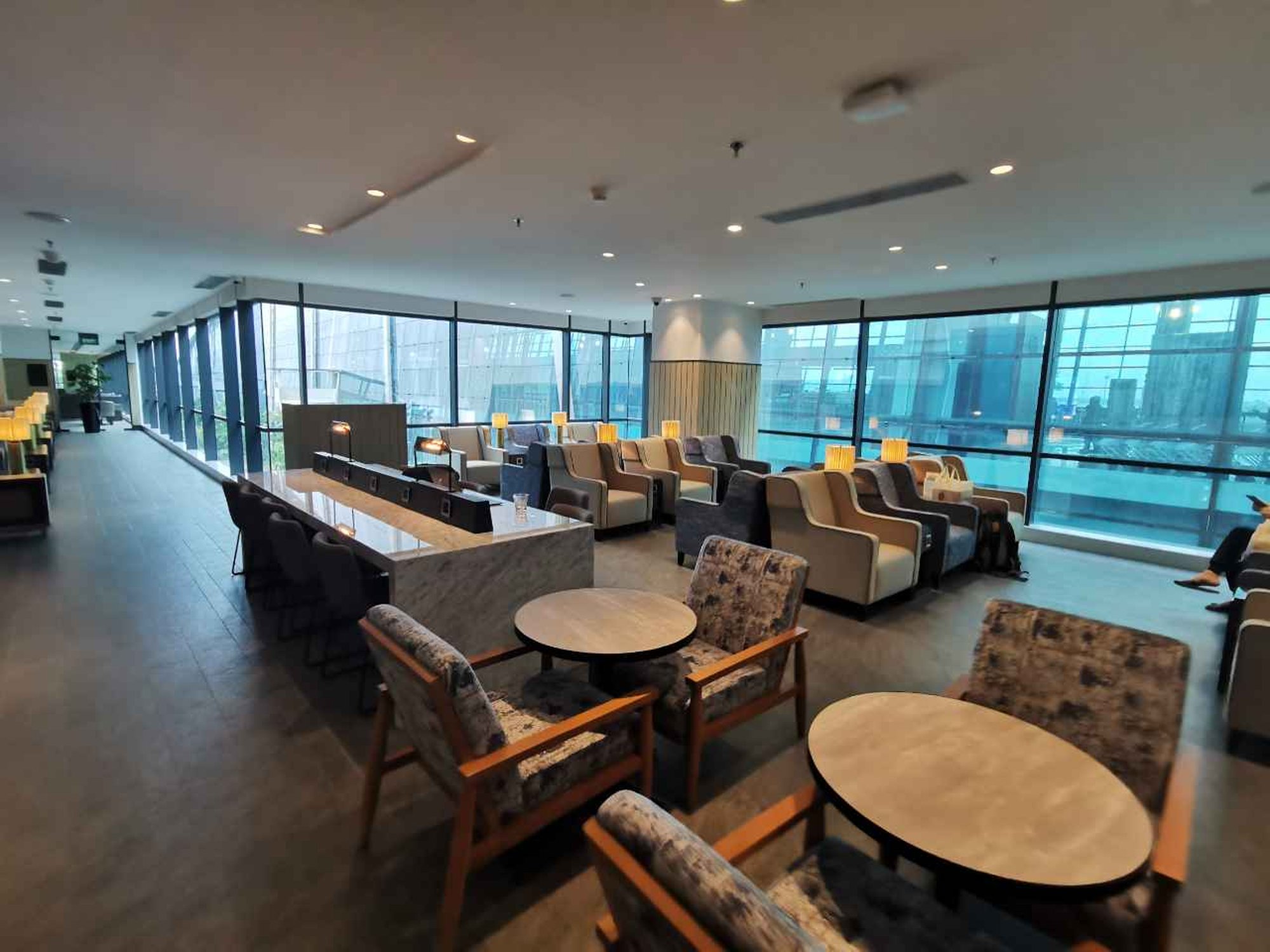 #2 of 4 images of Saphire - Plaza Premium Lounge