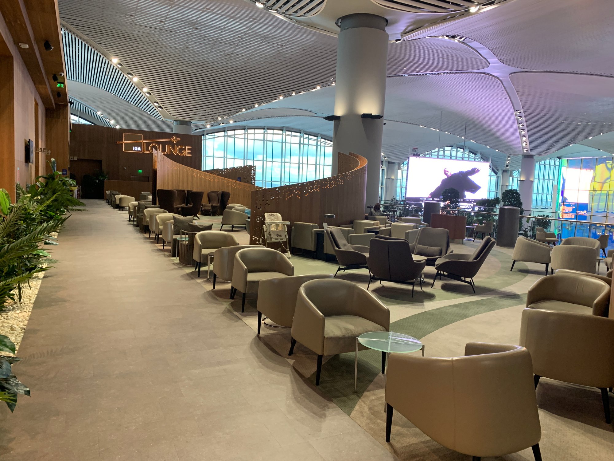 #3 of 5 images of IGA Lounge