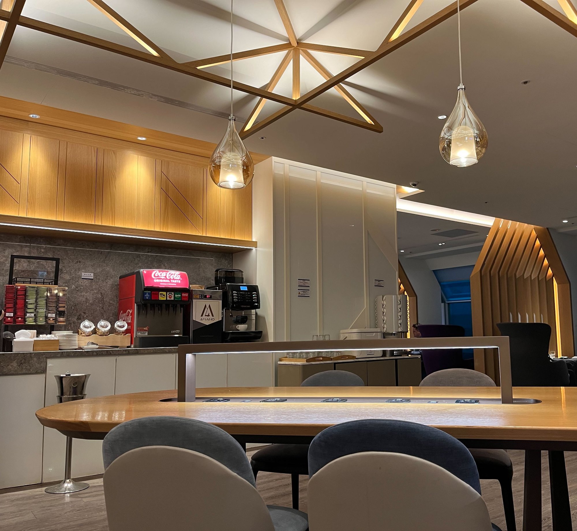 #5 of 5 images of Oriental Club Lounge