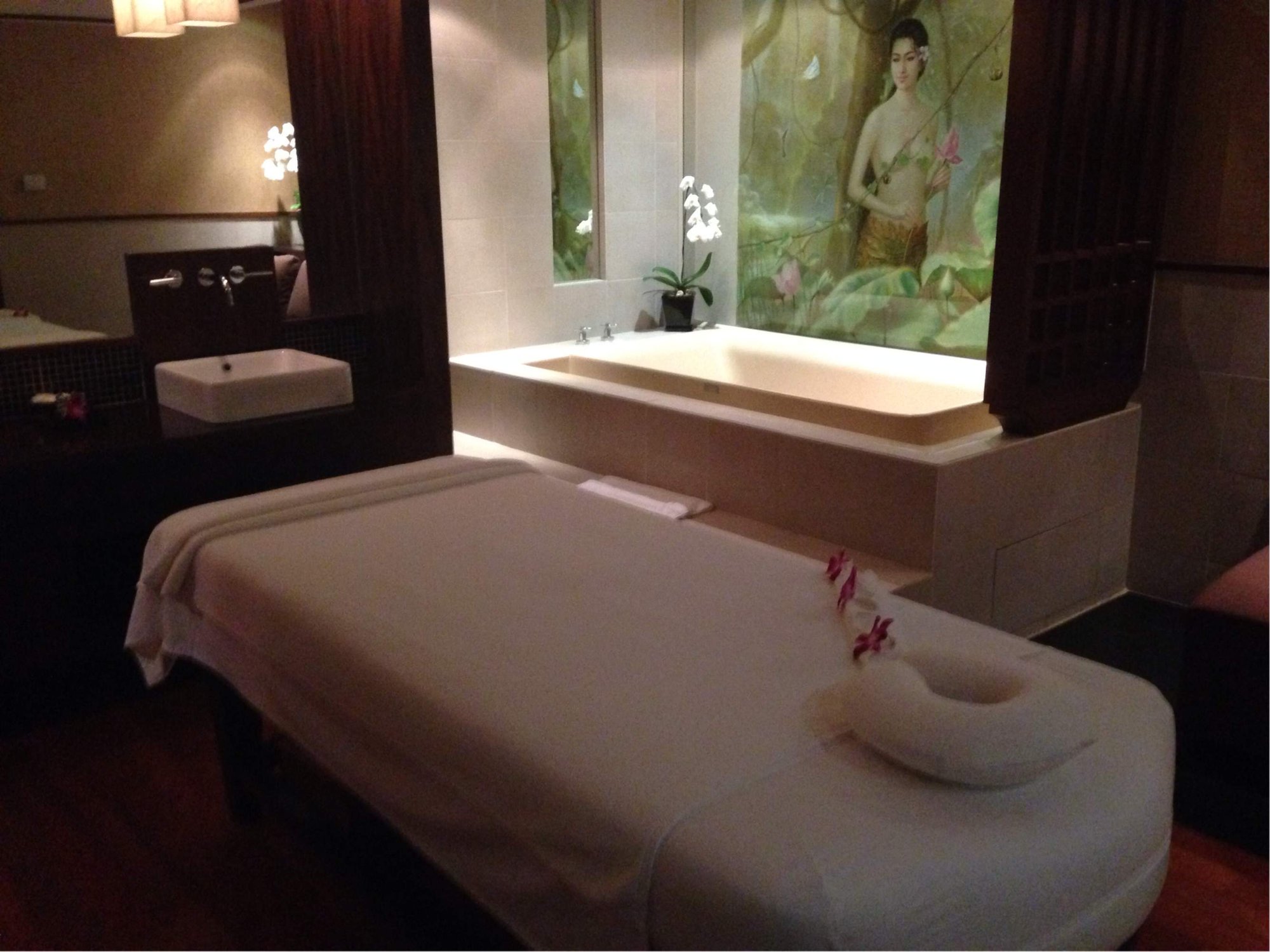 BKK: Thai Airways Royal Orchid Spa (Temporarily Closed) Reviews & Photos -  Concourse D, Suvarnabhumi Airport | LoungeBuddy