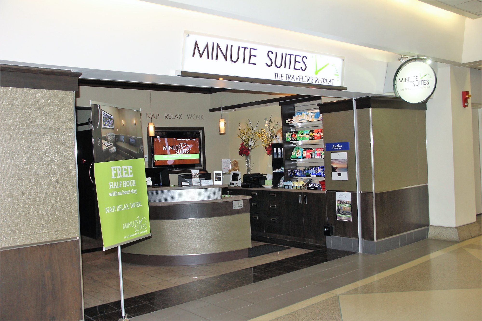 #5 of 5 images of Minute Suites