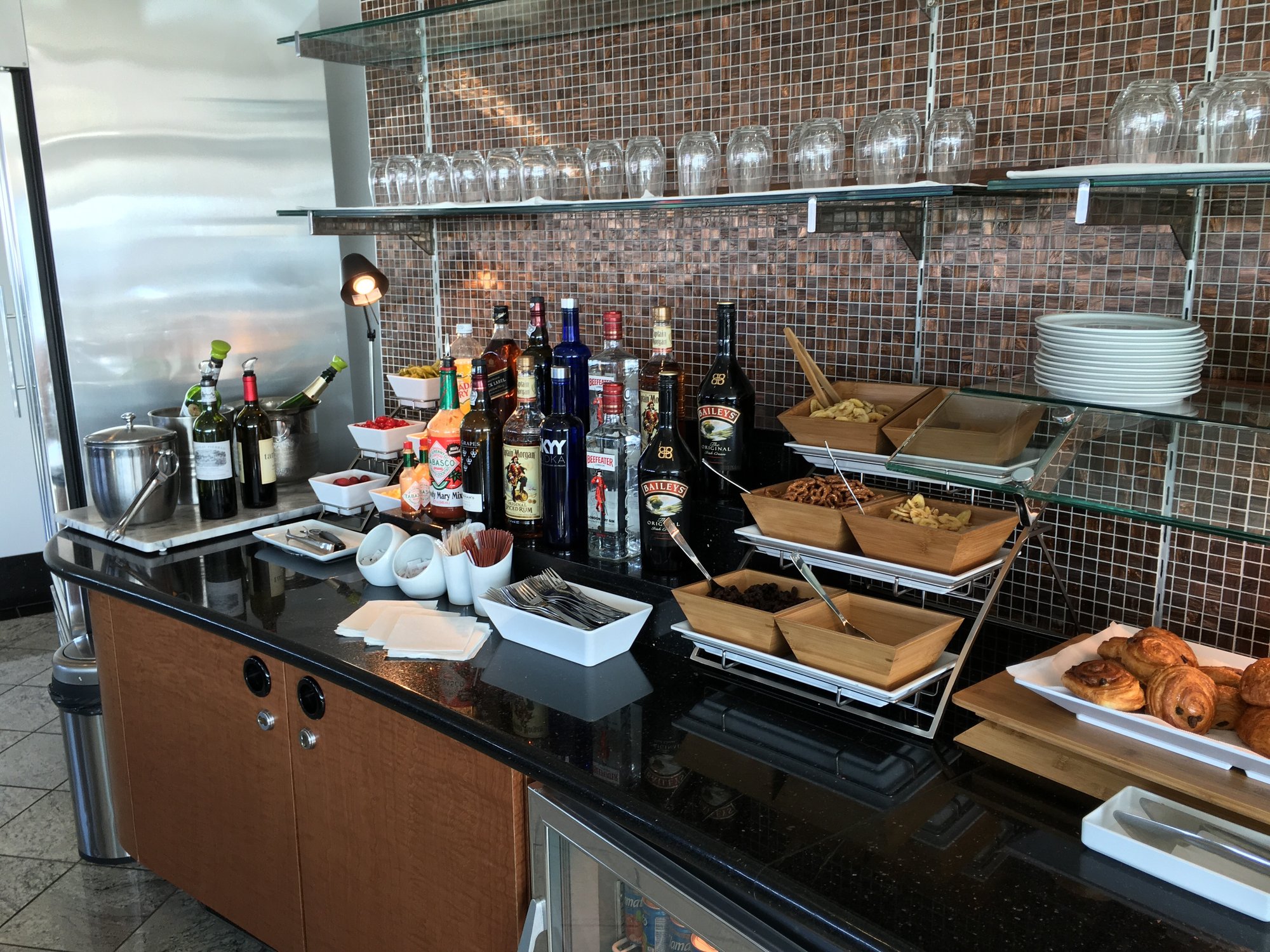 #2 of 5 images of Air France/KLM Lounge (Temporarily Closed)