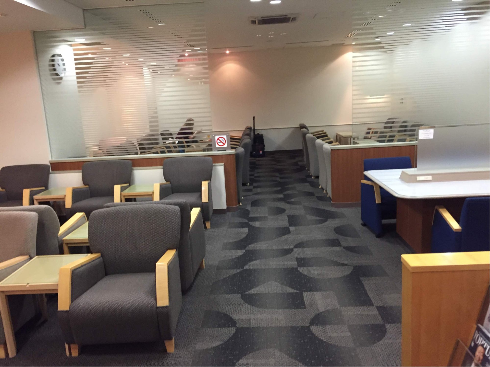 #2 of 4 images of Lounge Fukuoka