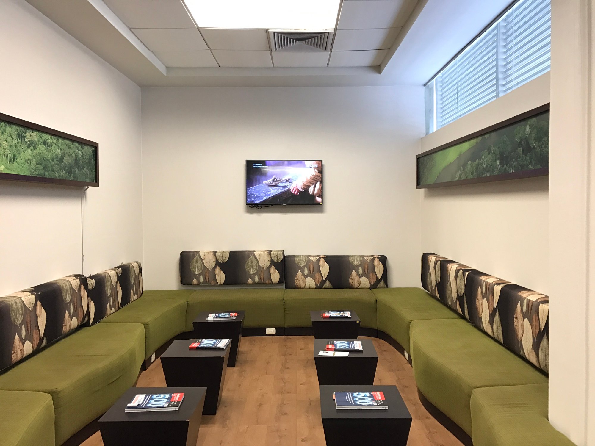 #4 of 5 images of Andes Salon VIP