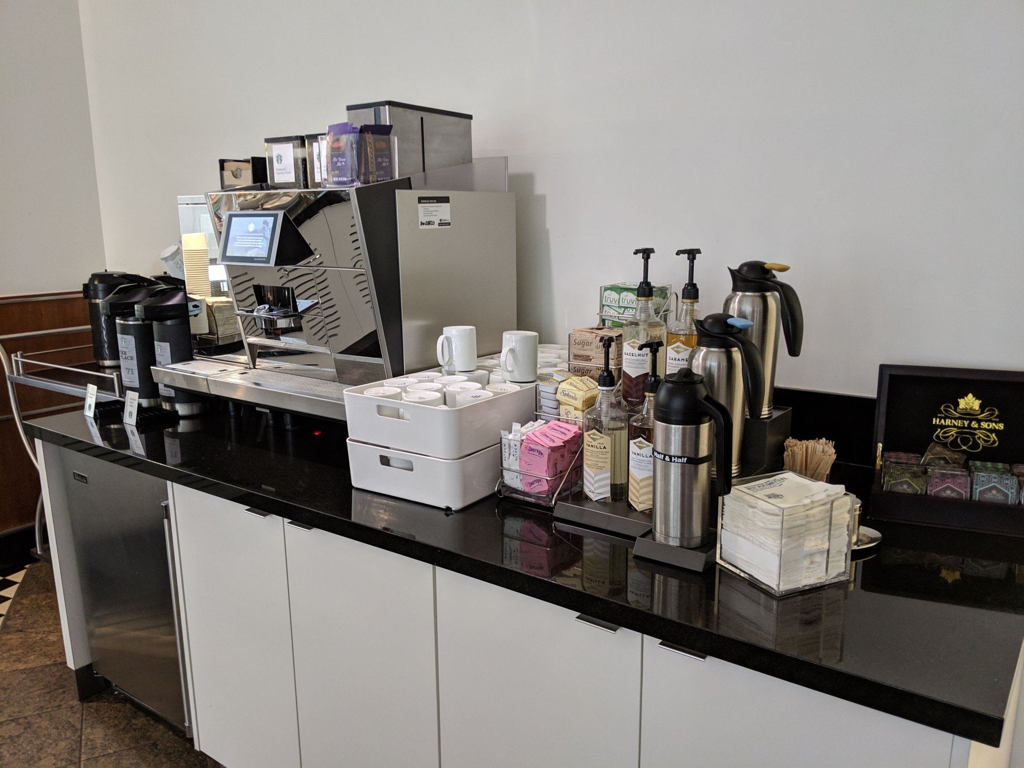 #3 of 5 images of Delta Sky Club