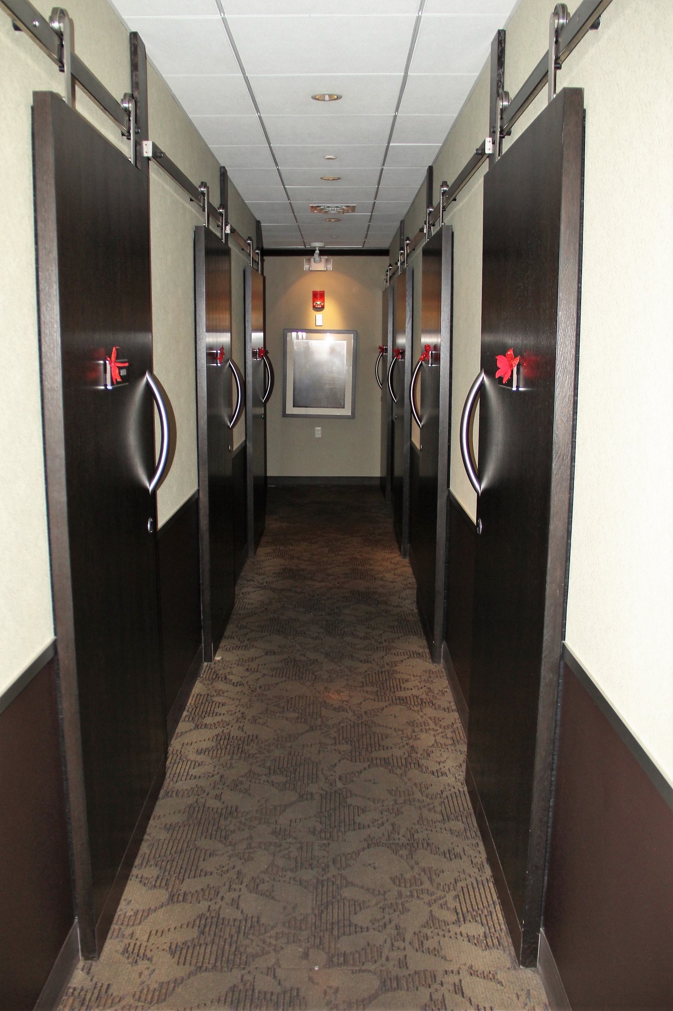 #4 of 5 images of Minute Suites