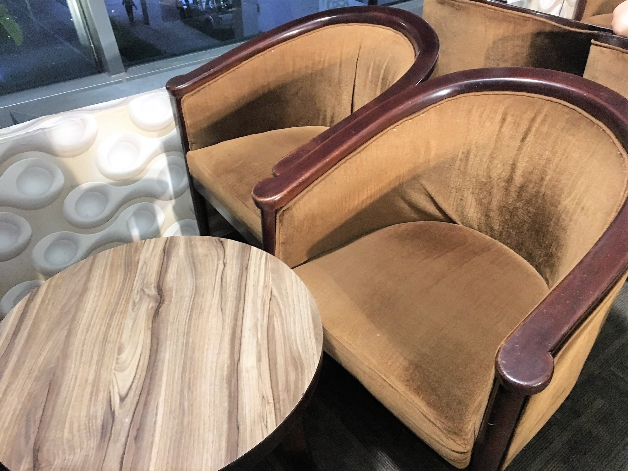 #3 of 5 images of Blue Sky Premier Lounge