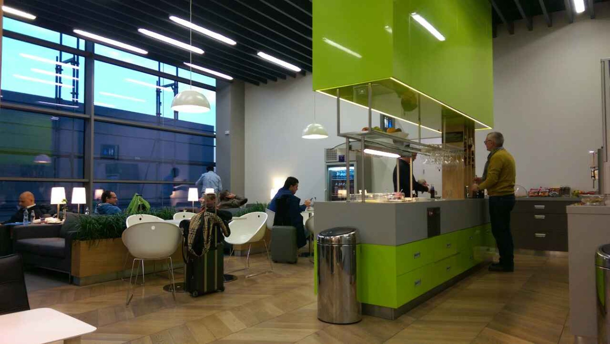#5 of 5 images of Krakow Airport Business Lounge (Non-Schengen) (Temporarily Closed)