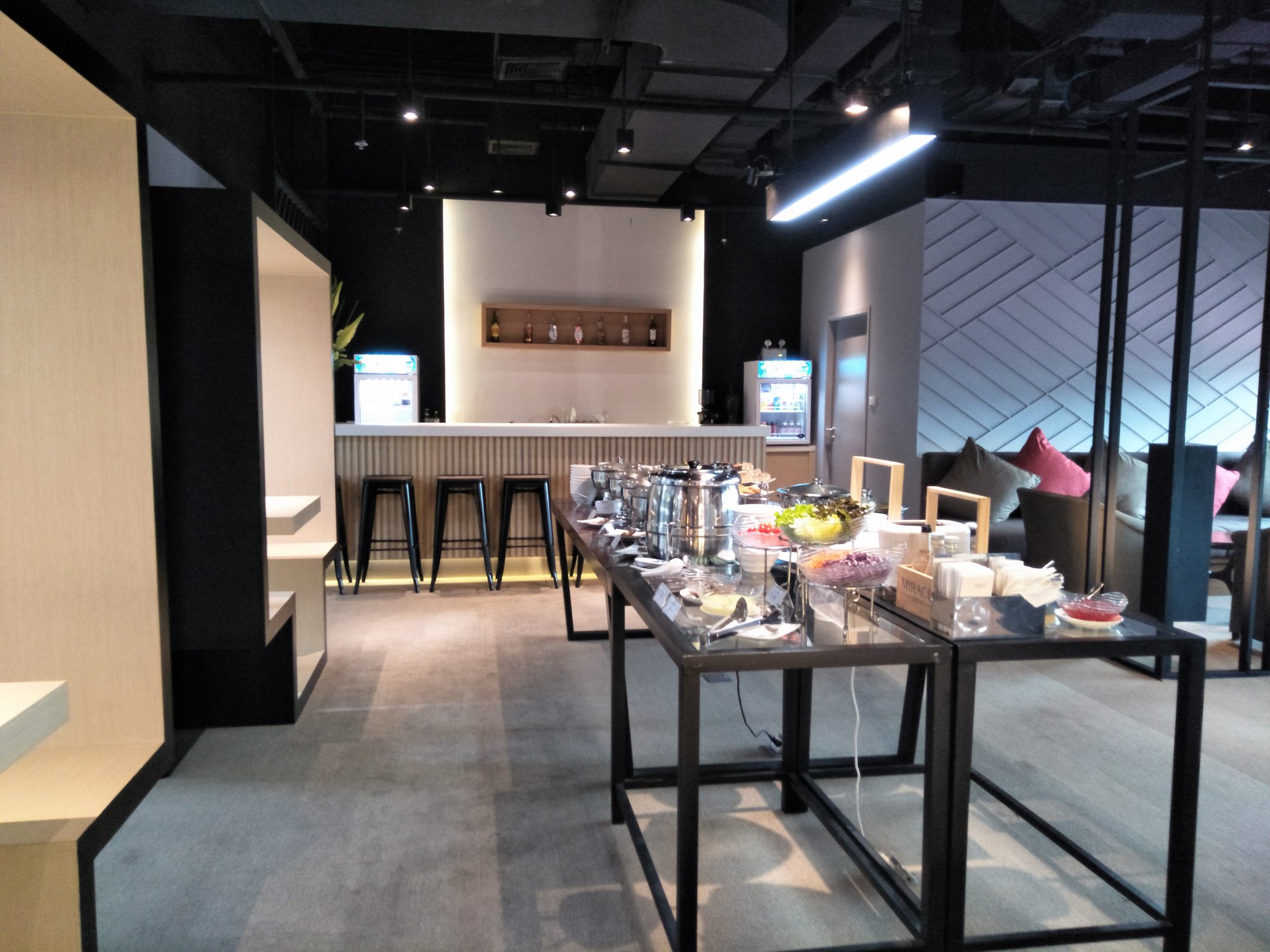 #5 of 5 images of Miracle Co-Working Space