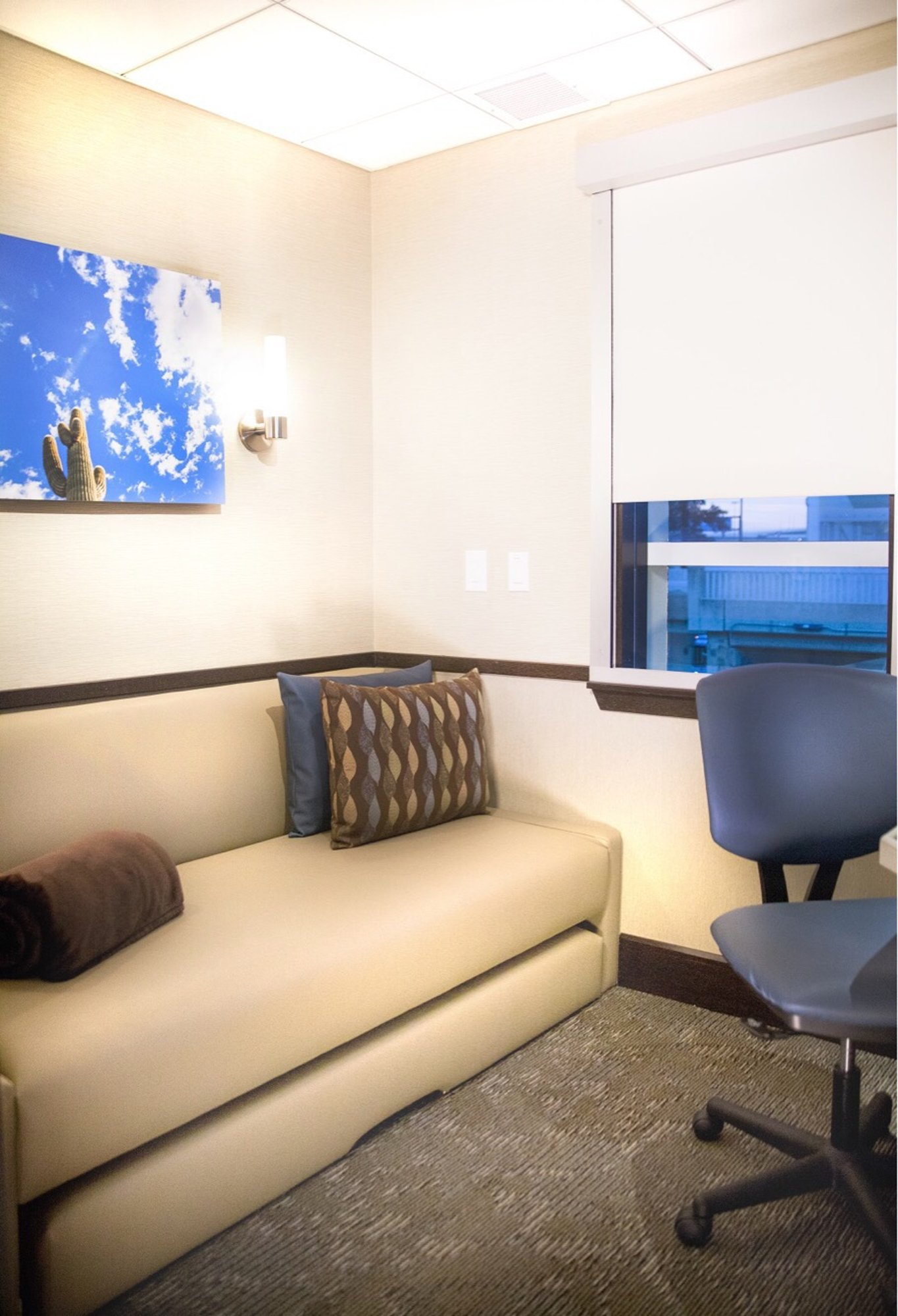 #2 of 5 images of Minute Suites