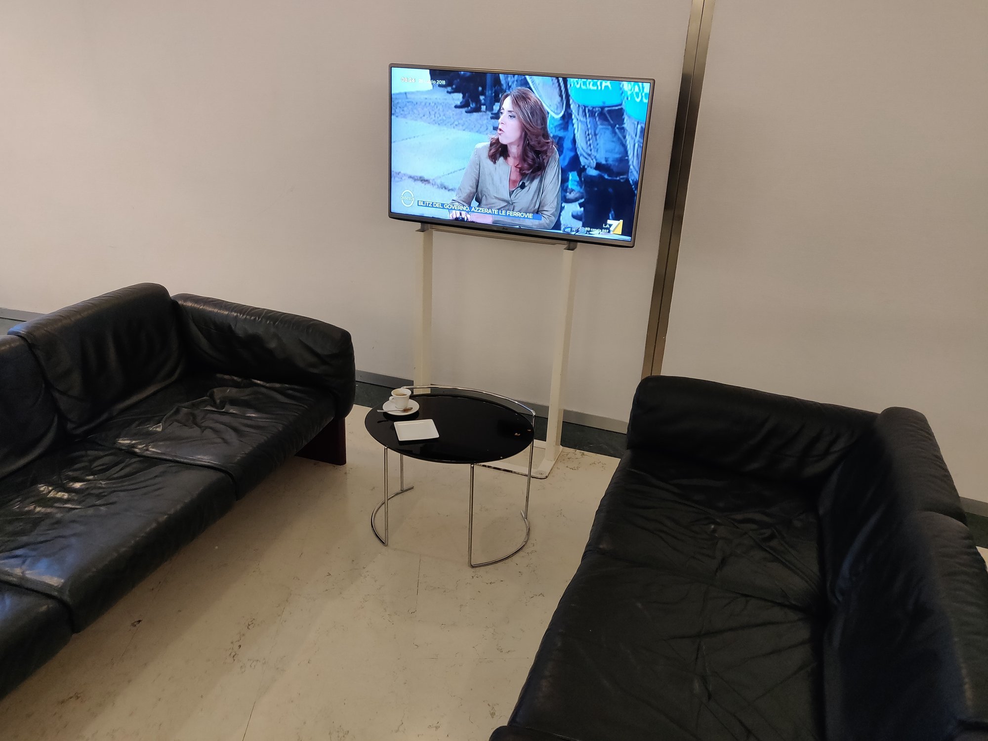 #4 of 5 images of Marconi Business Lounge