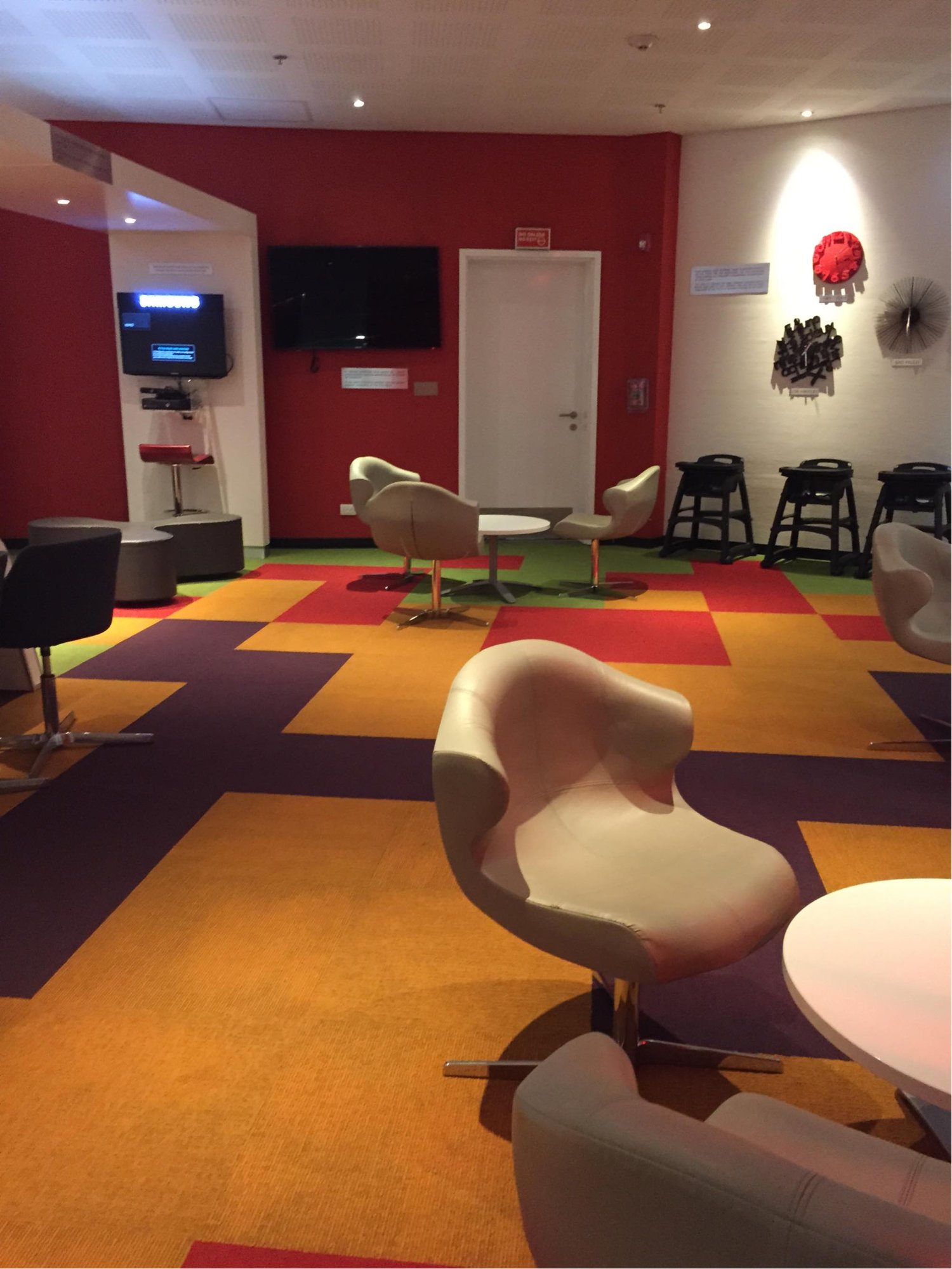 #3 of 5 images of Salon V.I.P. Avianca