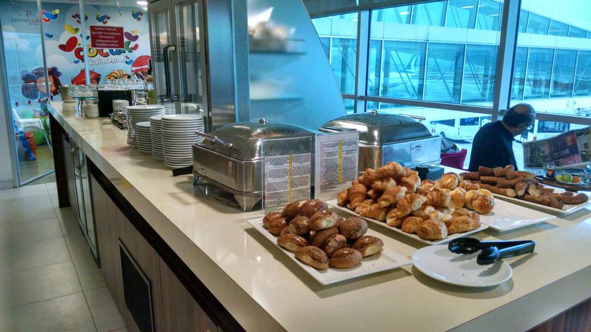 #4 of 5 images of Primeclass Lounge