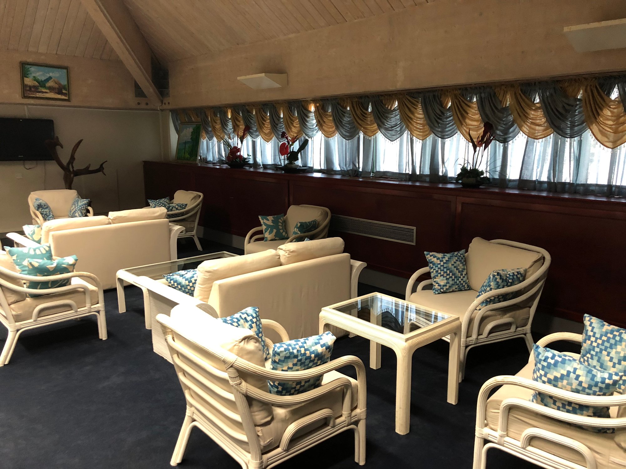 #1 of 2 images of Iyanola Executive Lounge
