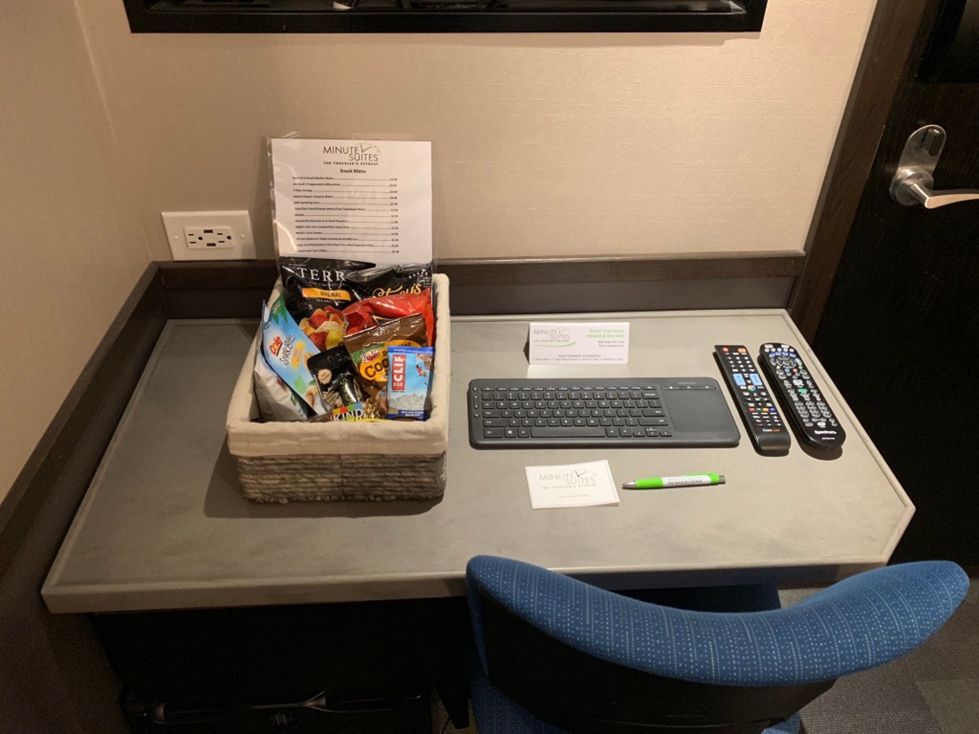 #5 of 5 images of Minute Suites (Main Atrium)