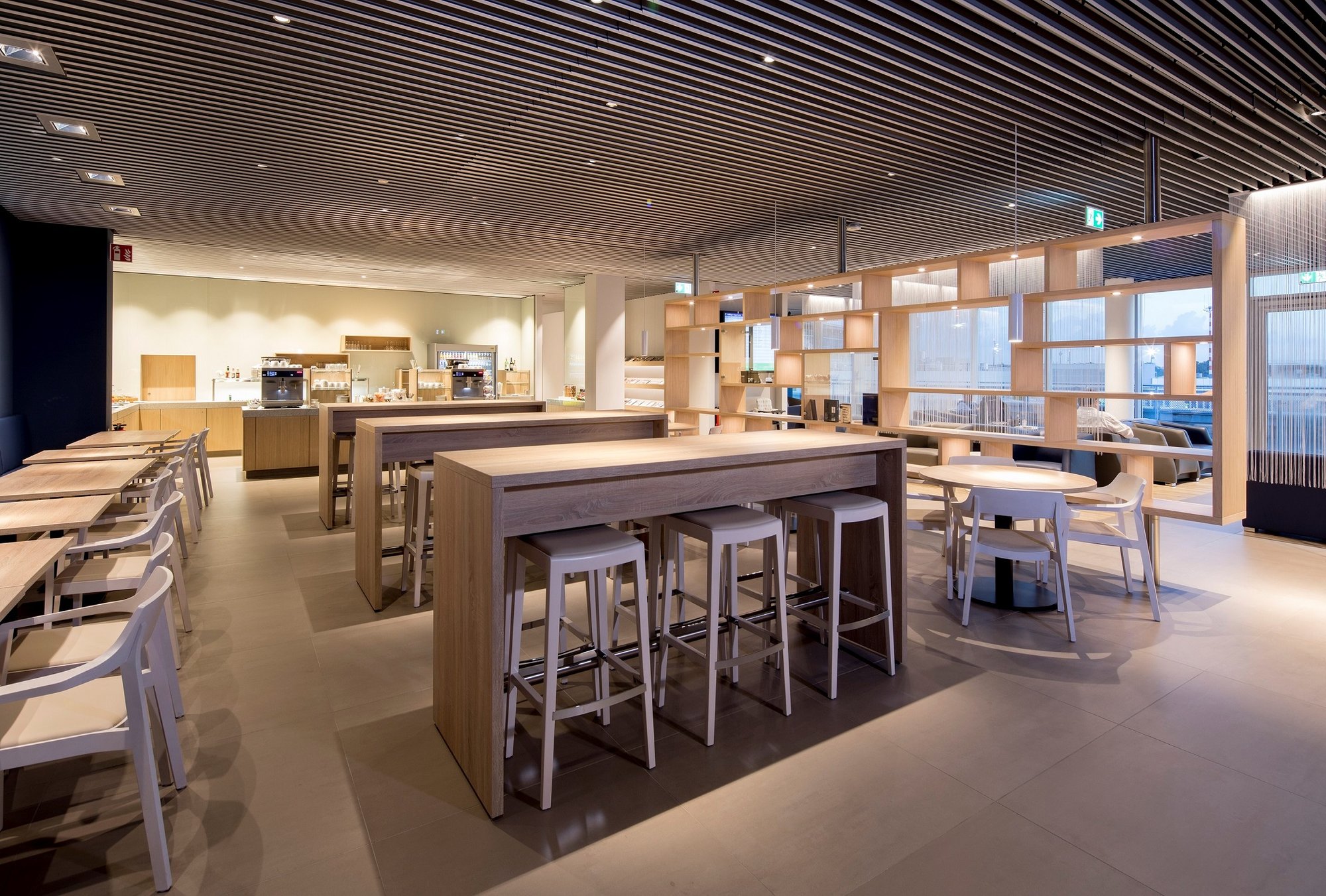 #3 of 5 images of Hugo Junkers Lounge