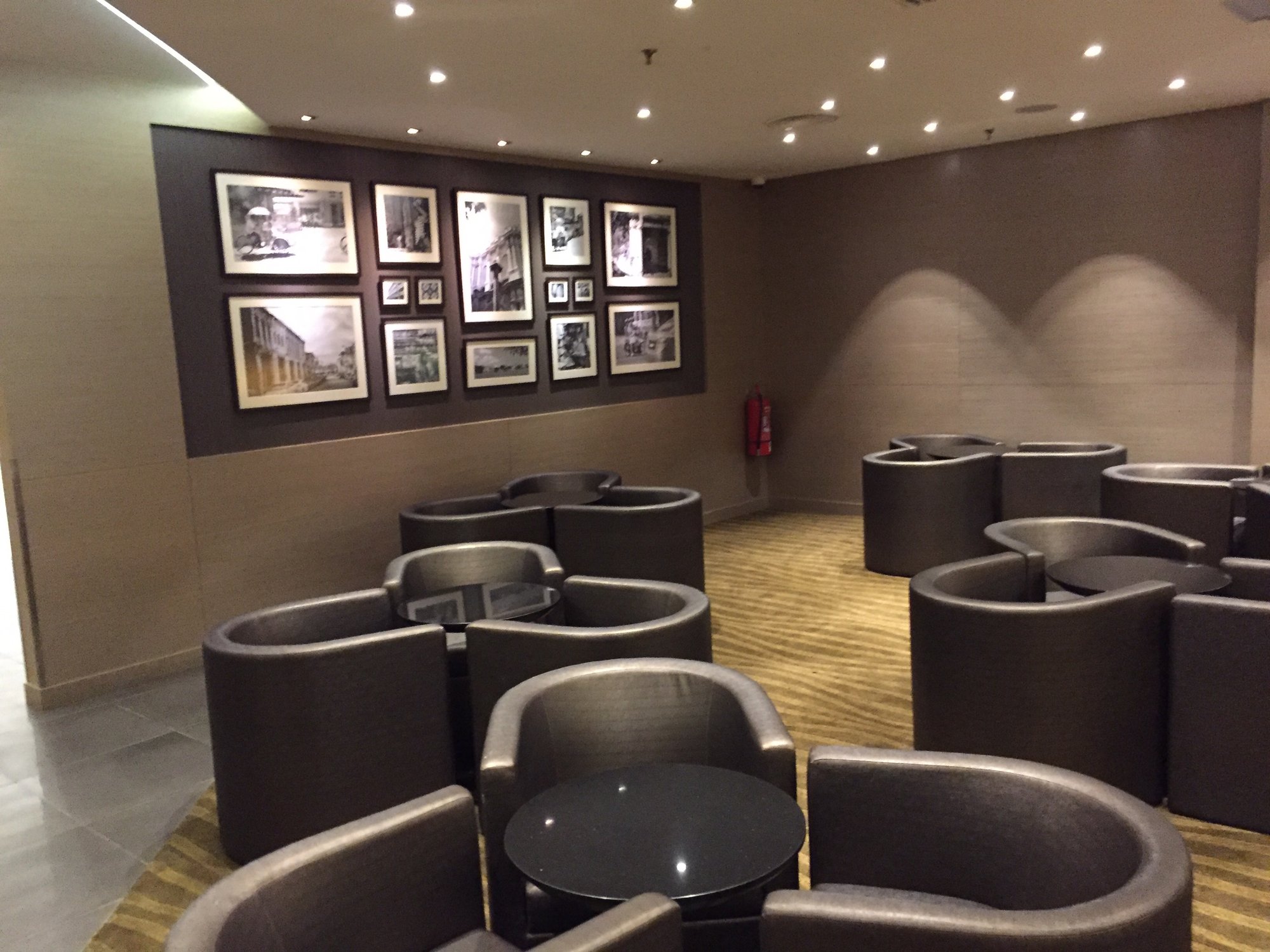 #3 of 5 images of Salon Plaza Premium (départs des vols nationaux)