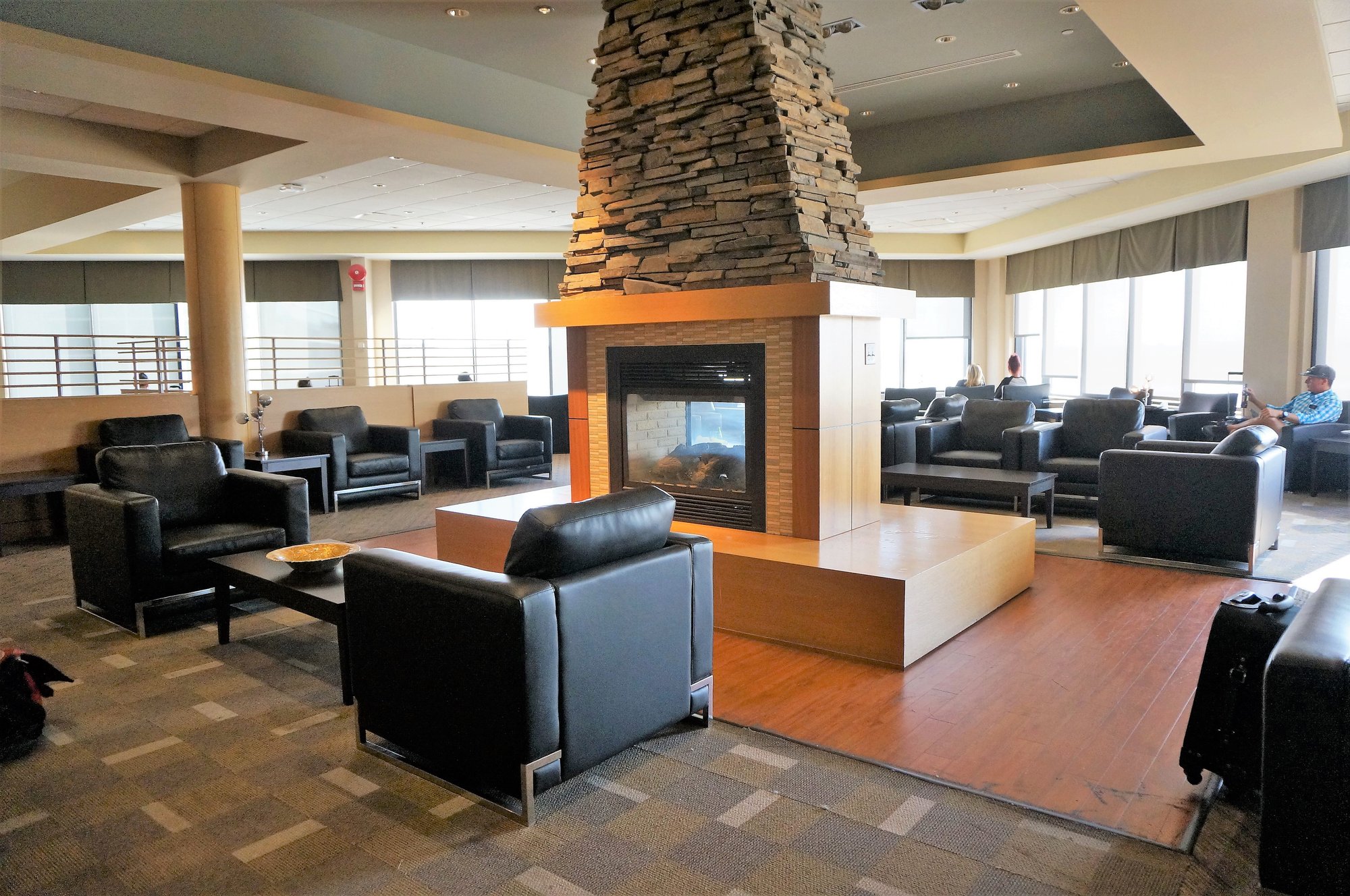 #2 of 5 images of Chinook Lounge (Temporarily Closed)