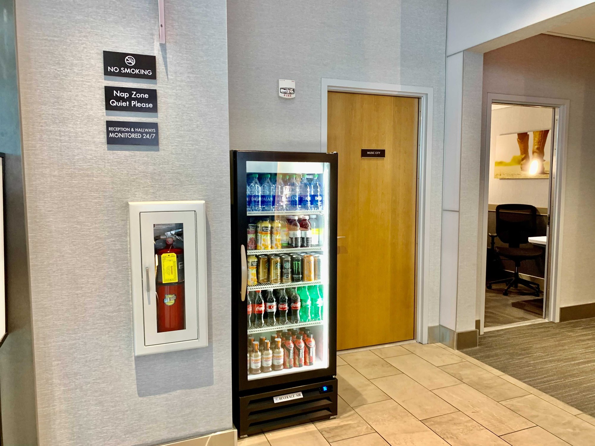 #4 of 5 images of Minute Suites