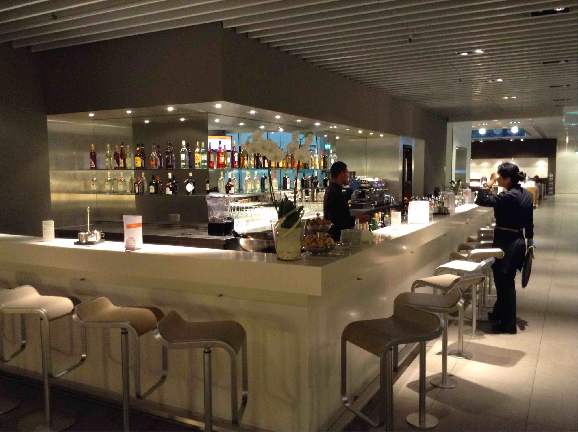 #2 of 5 images of Lufthansa Senator Lounge (Non-Schengen)