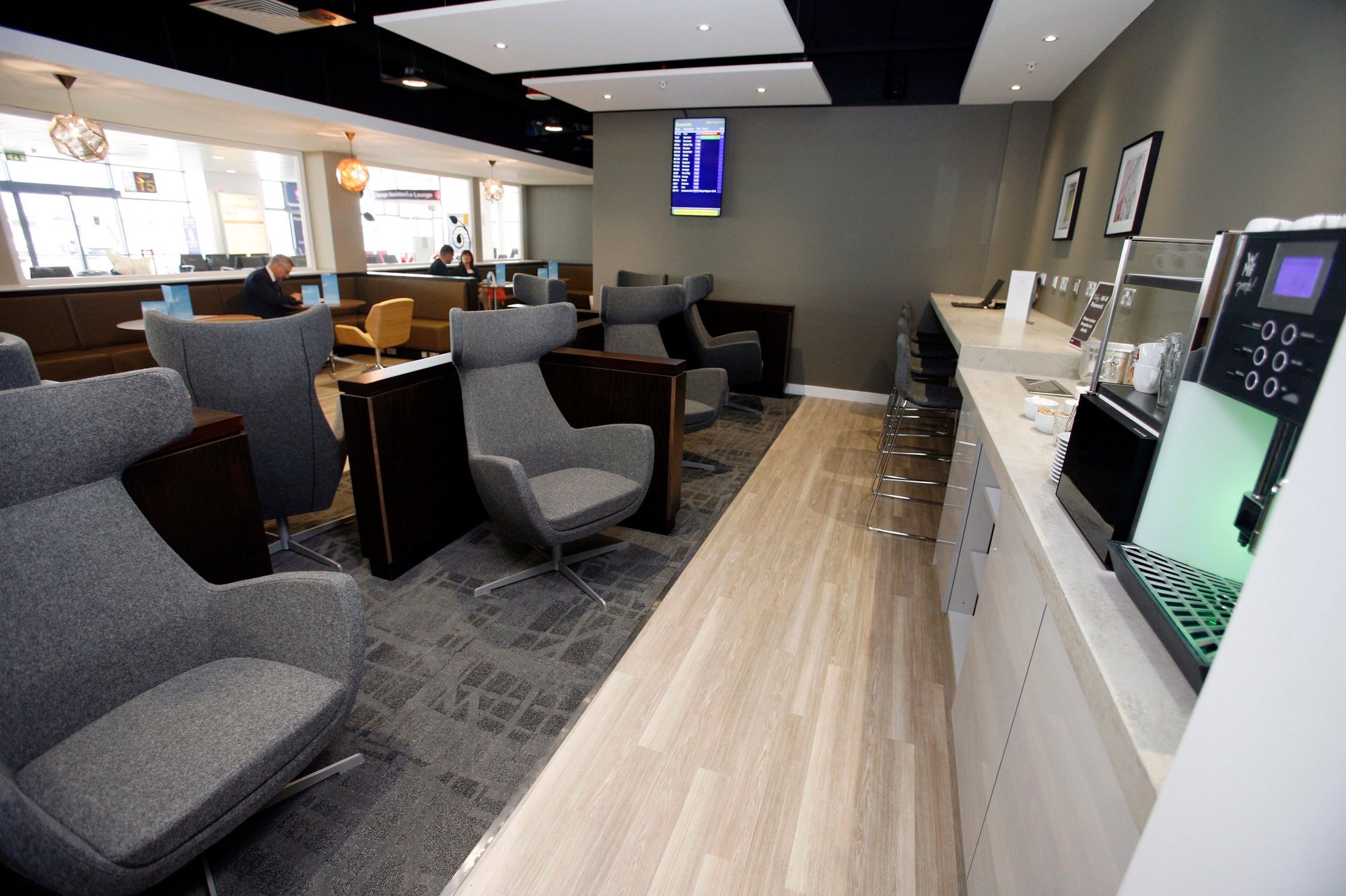 #3 of 5 images of Escape Lounge (Temporarily Closed)